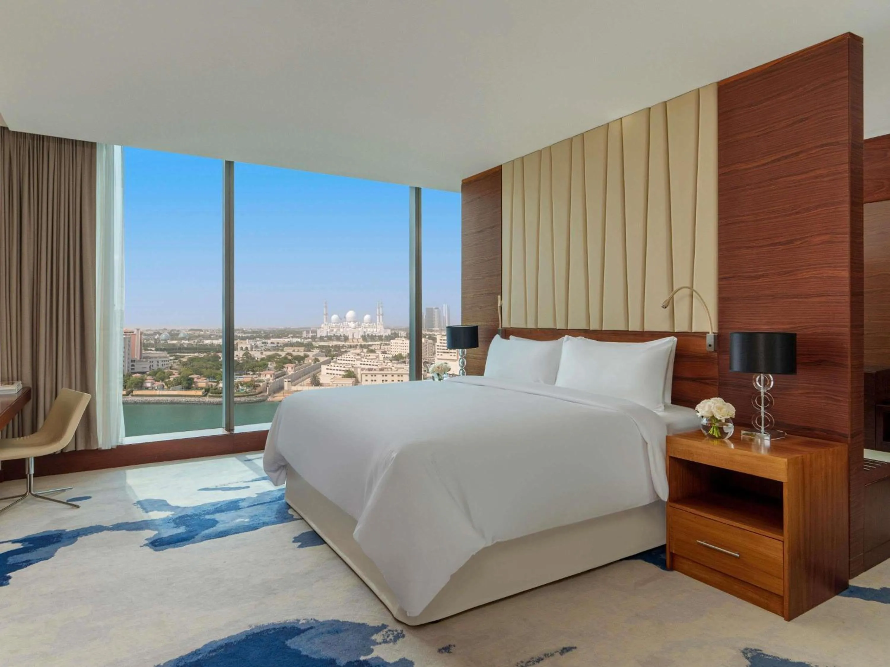 Bedroom, Bed in Fairmont Bab Al Bahr