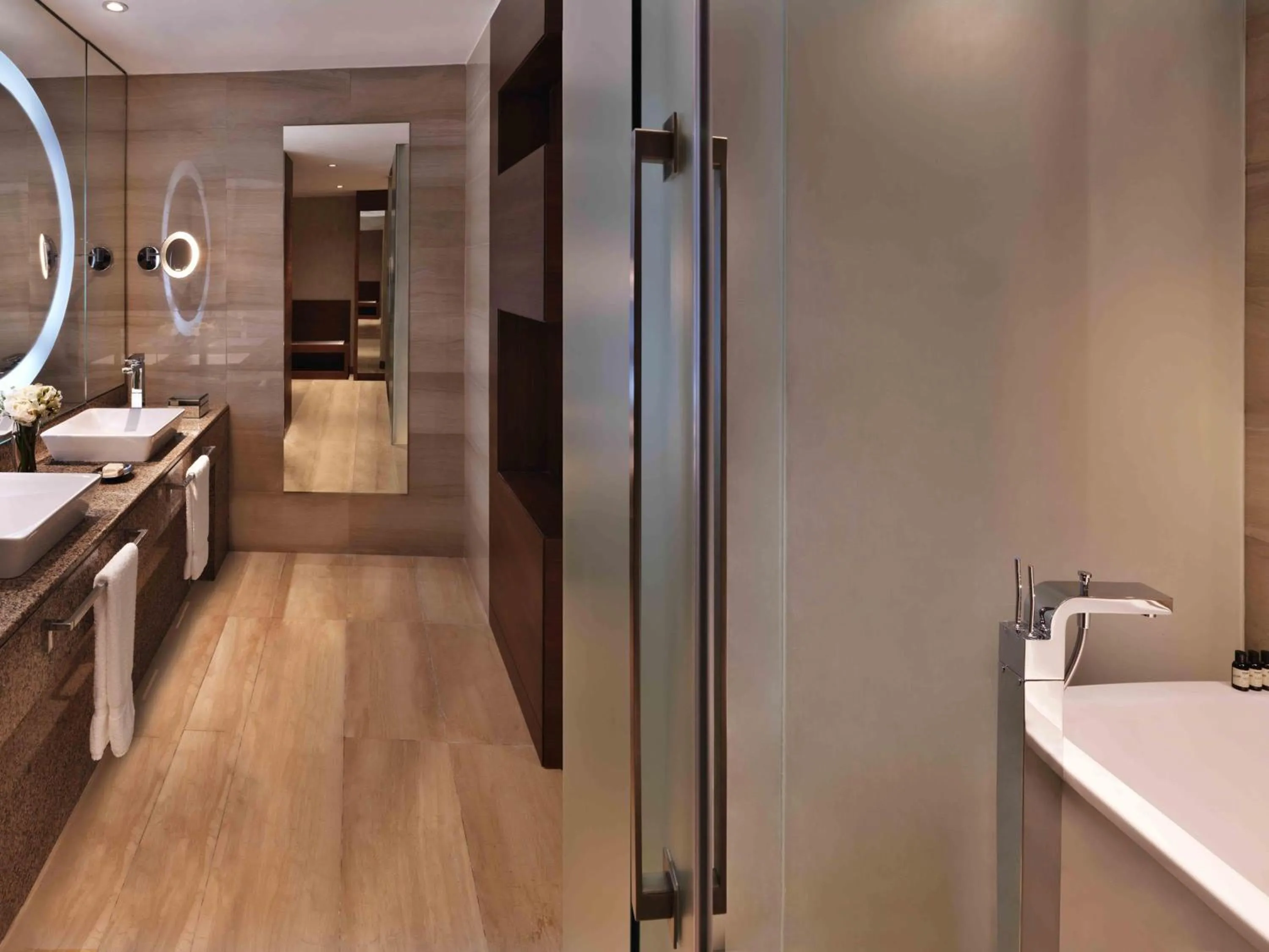 Bedroom, Bed in Fairmont Bab Al Bahr