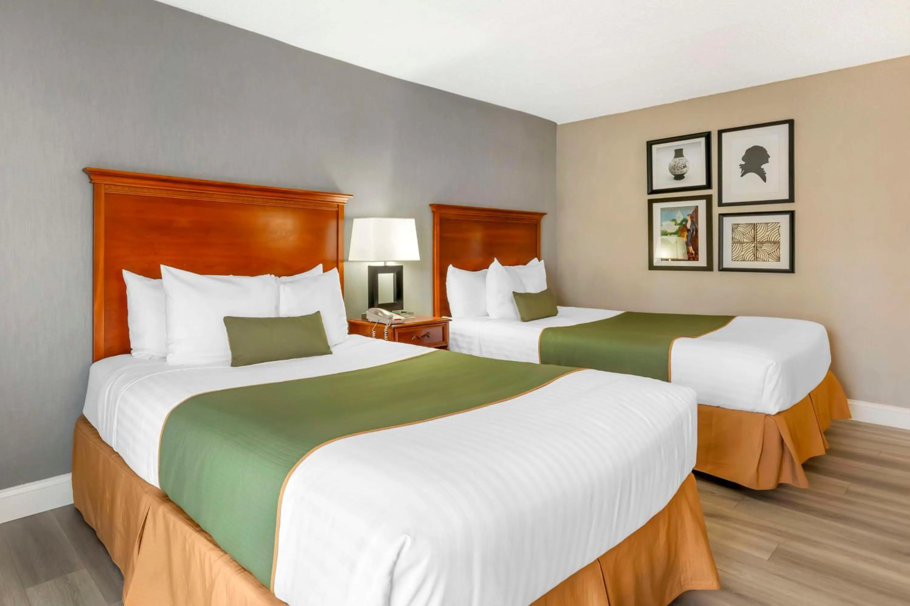 Bedroom, Bed in Best Western Capital Beltway Washington DC