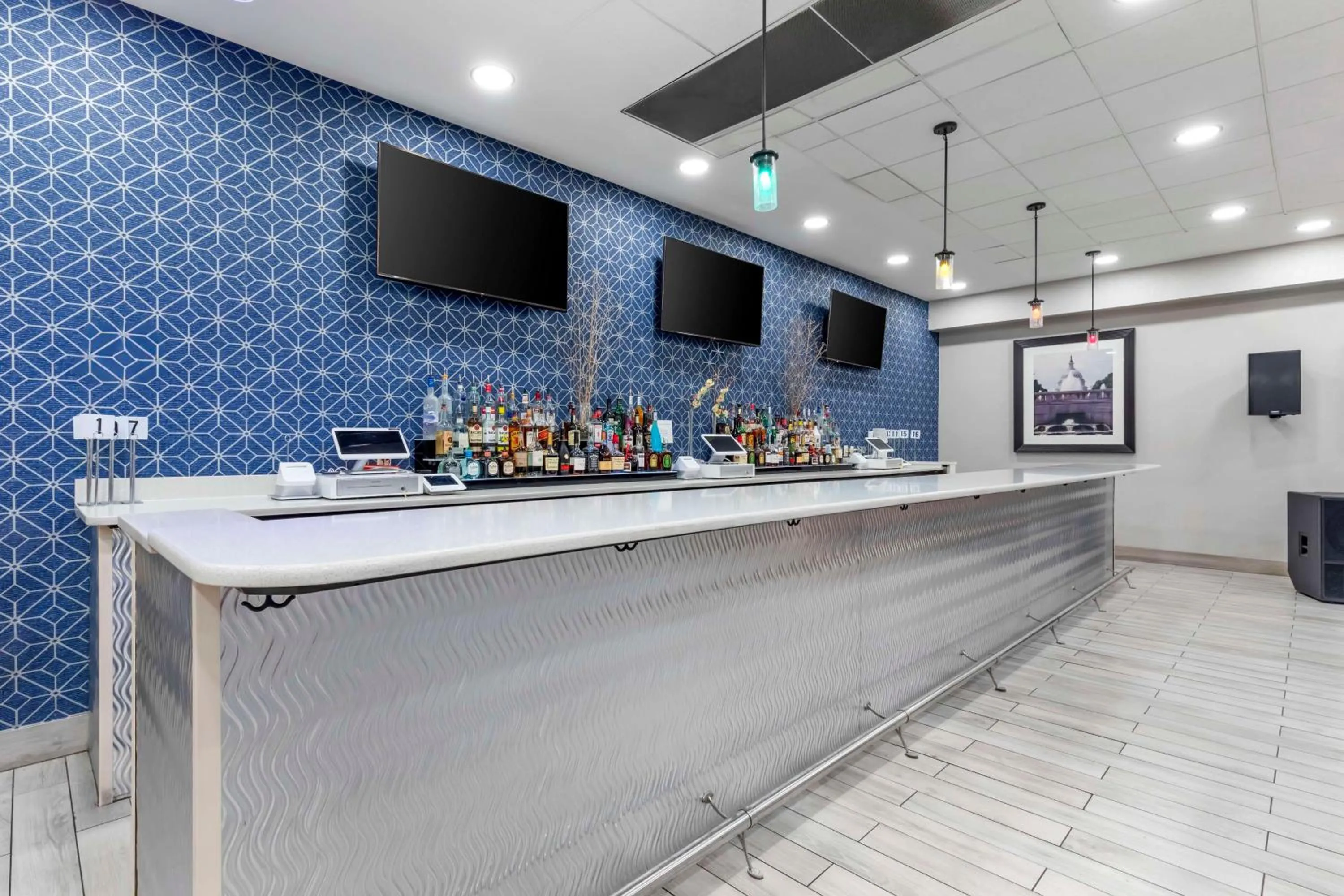 Lounge or bar in Best Western Capital Beltway Washington DC