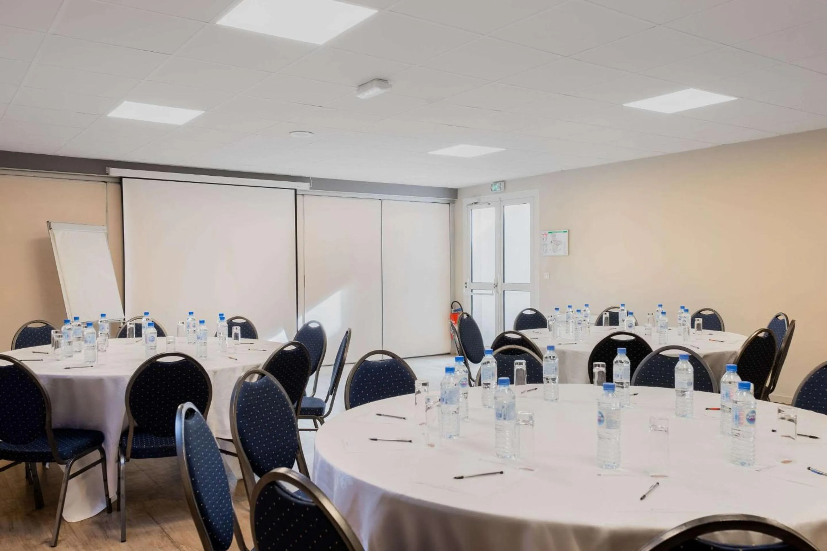 On site in Hotel Le Circuit Le Mans