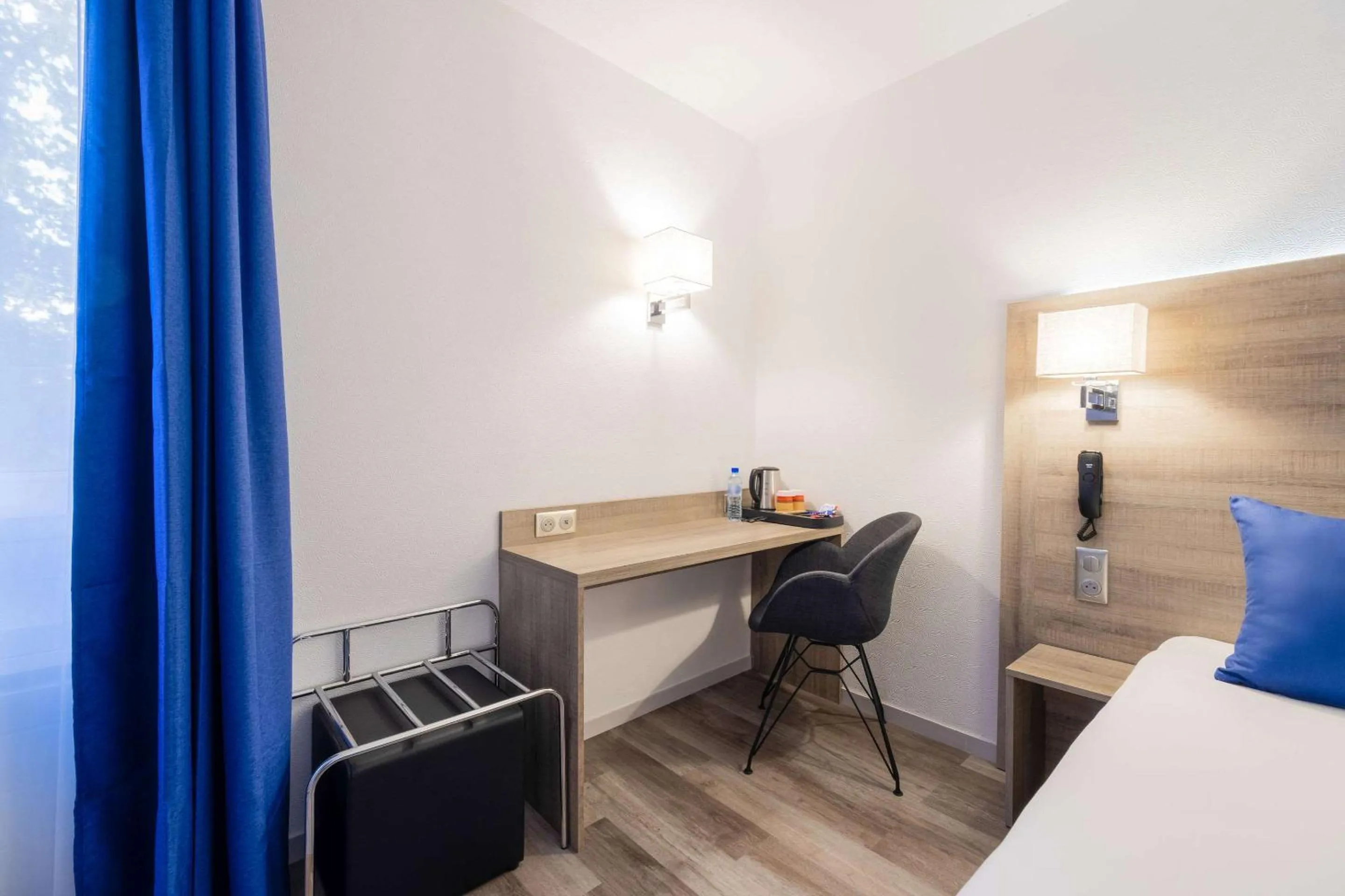 Photo of the whole room, Bed in Hotel Le Circuit Le Mans