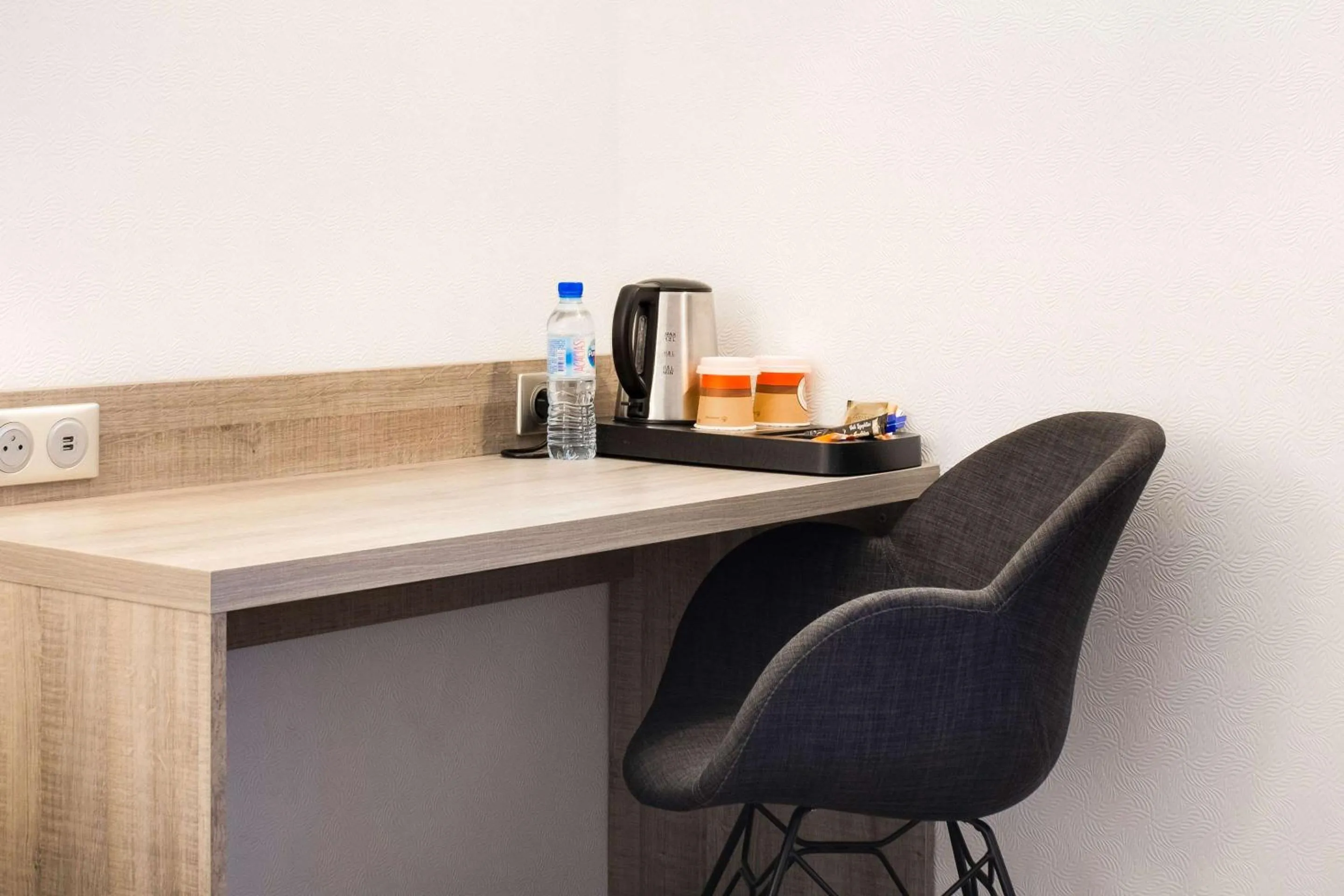 Photo of the whole room in Hotel Le Circuit Le Mans