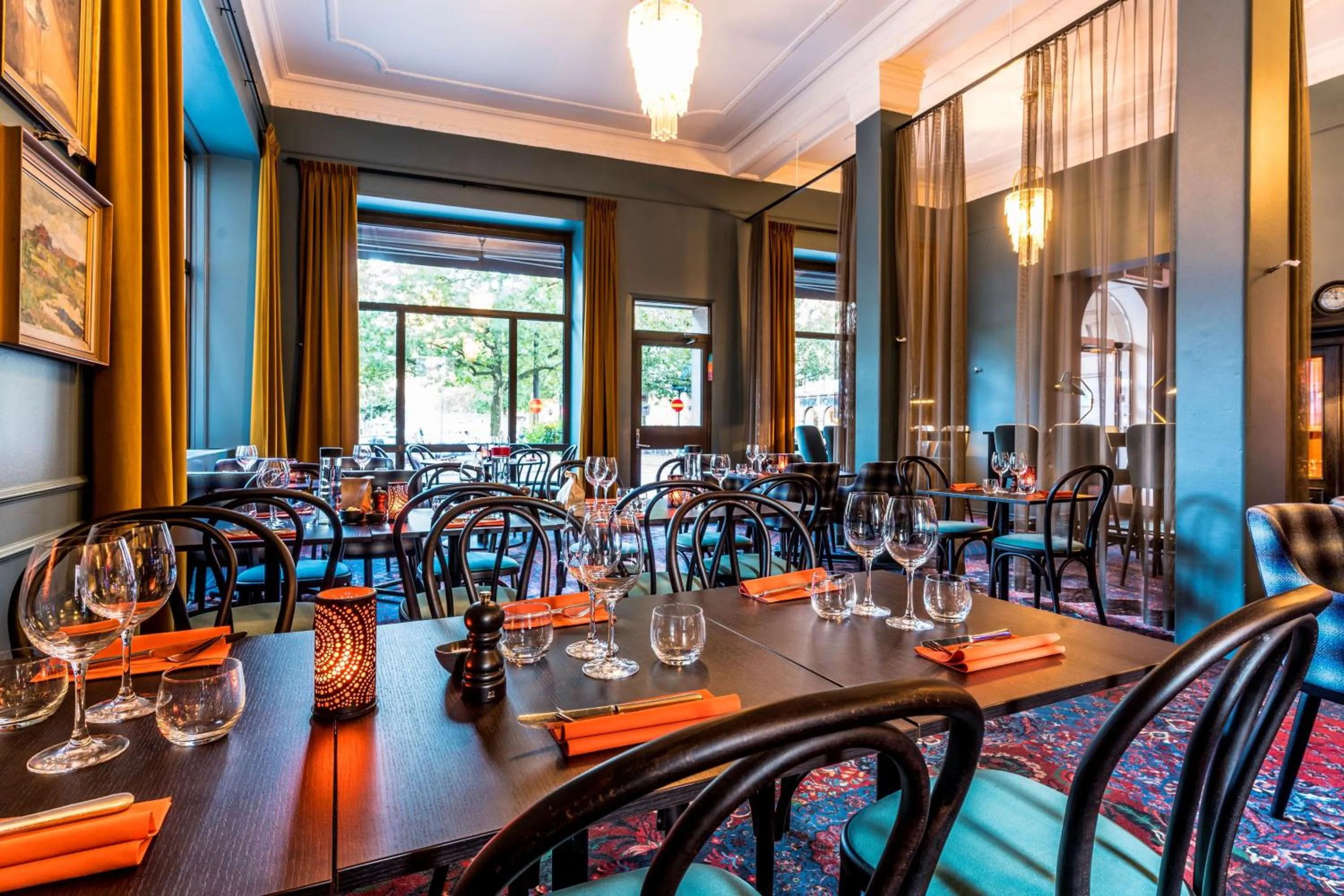 Restaurant/places to eat in Scandic Stortorget