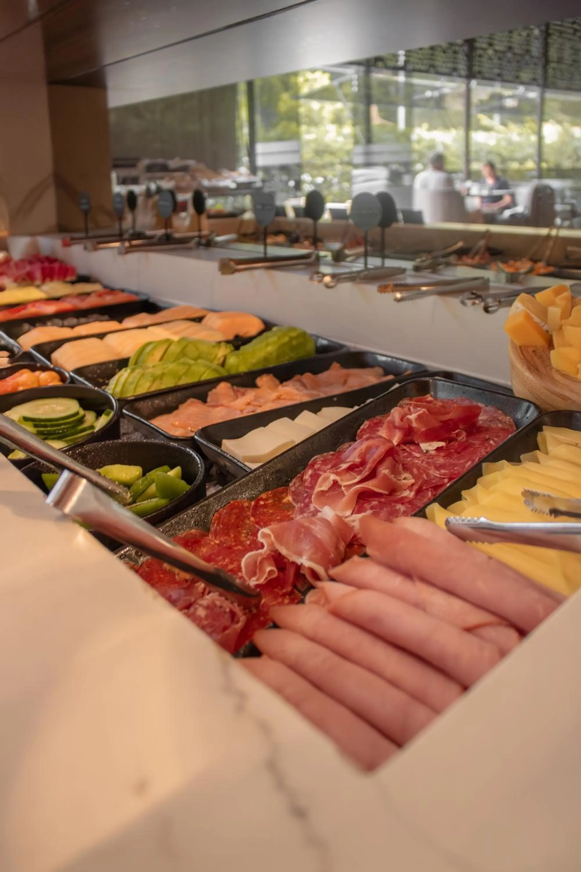 Breakfast in Binn Hotel