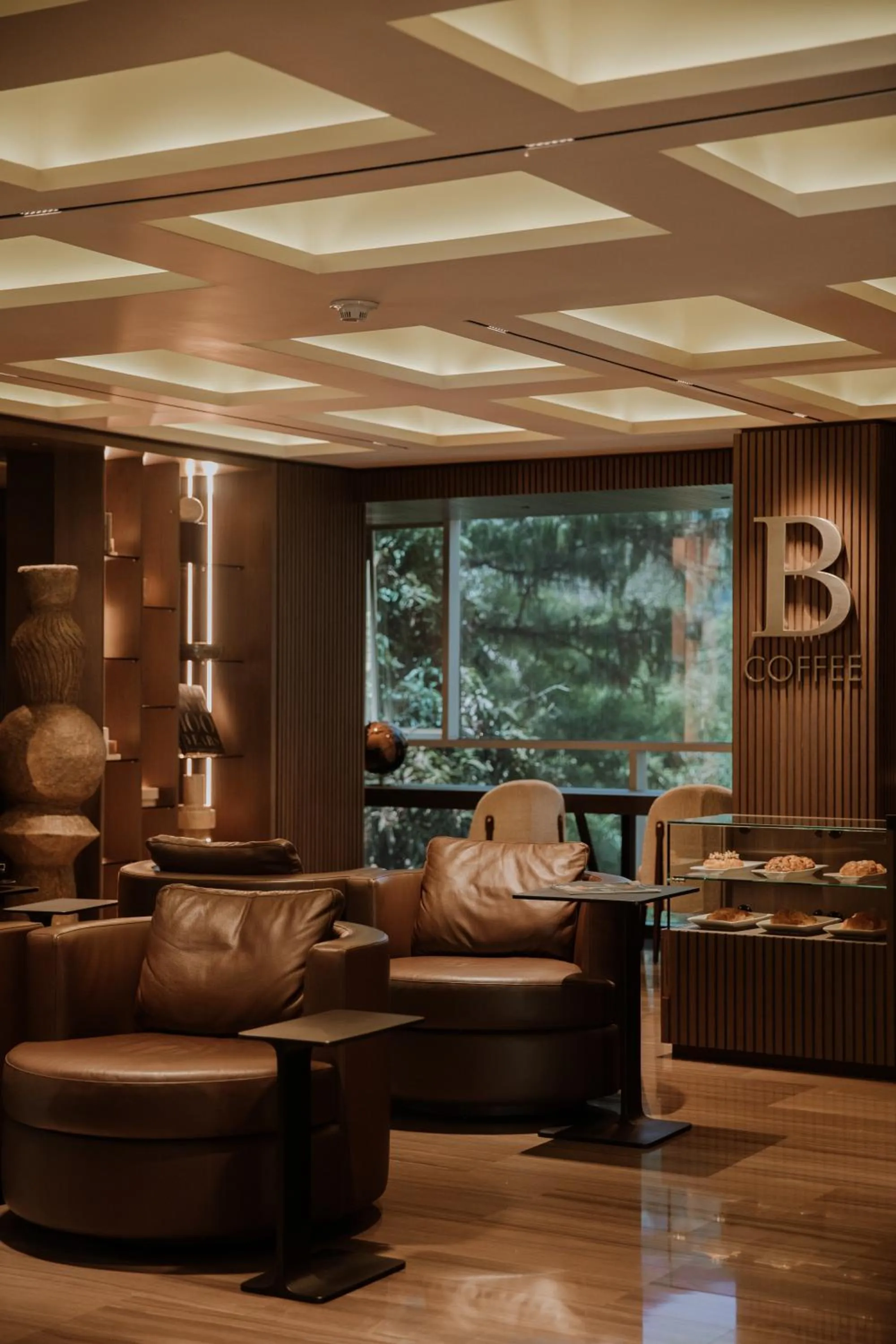 Area and facilities in Binn Hotel