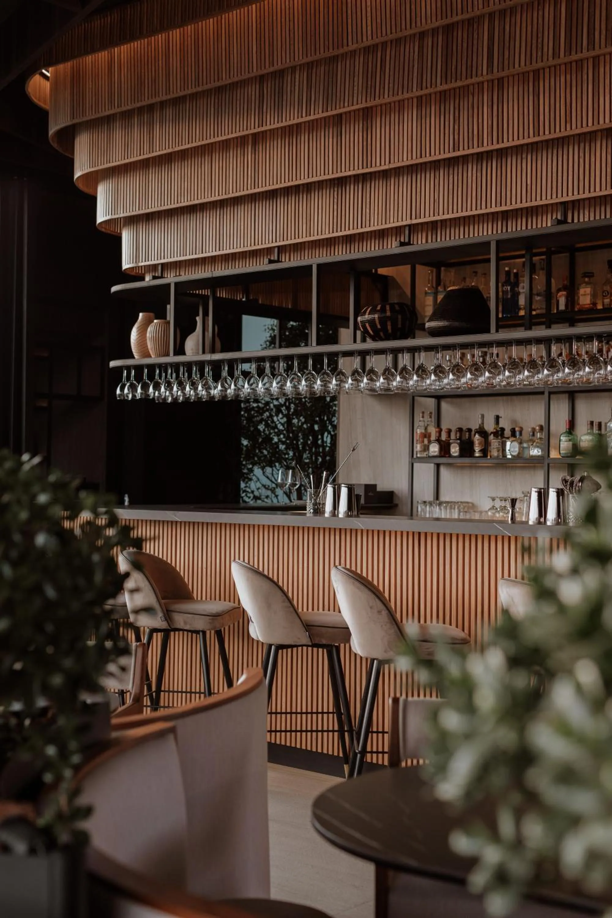 Lounge or bar in Binn Hotel