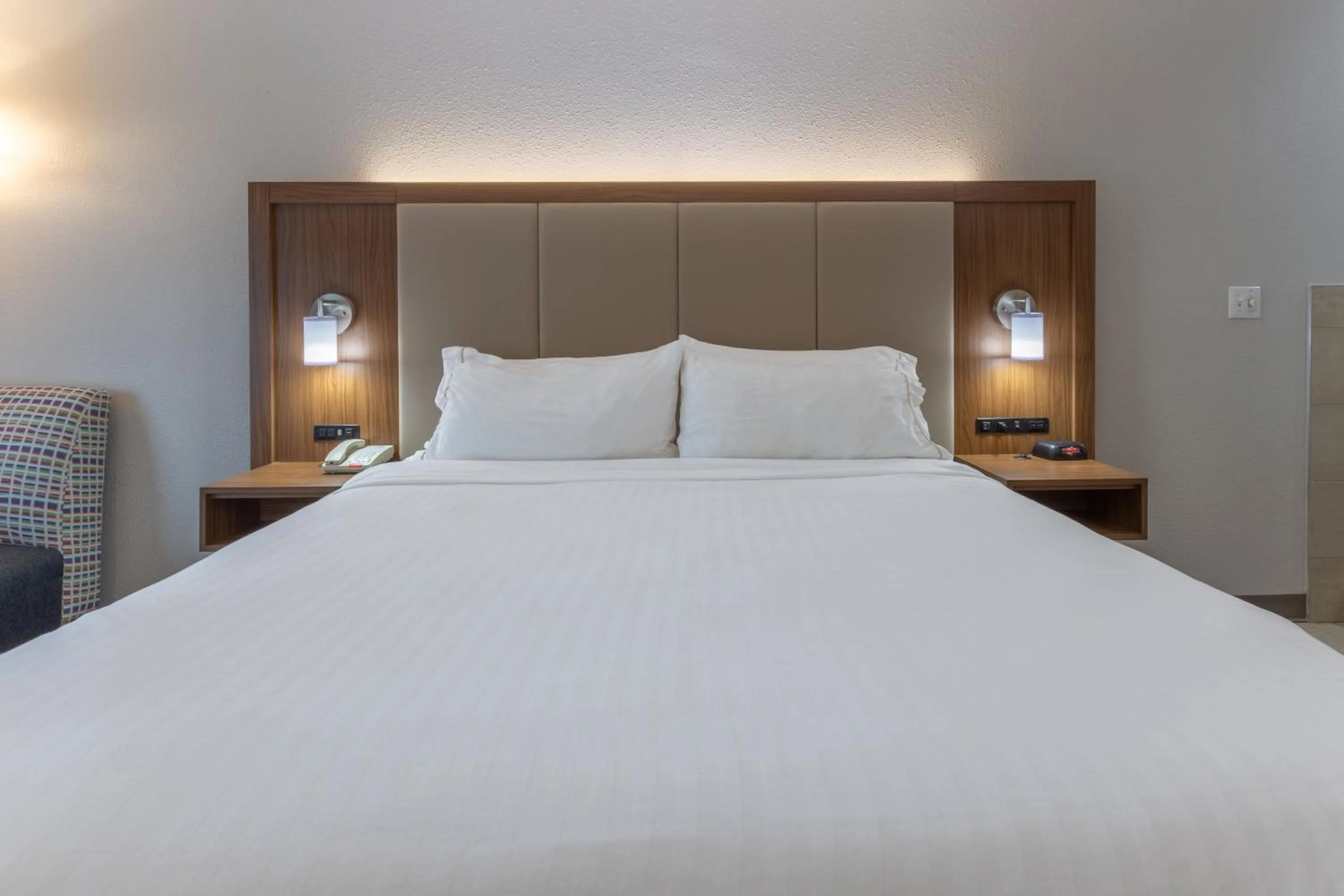 Bed in Holiday Inn Express - Indianapolis - Southeast by IHG