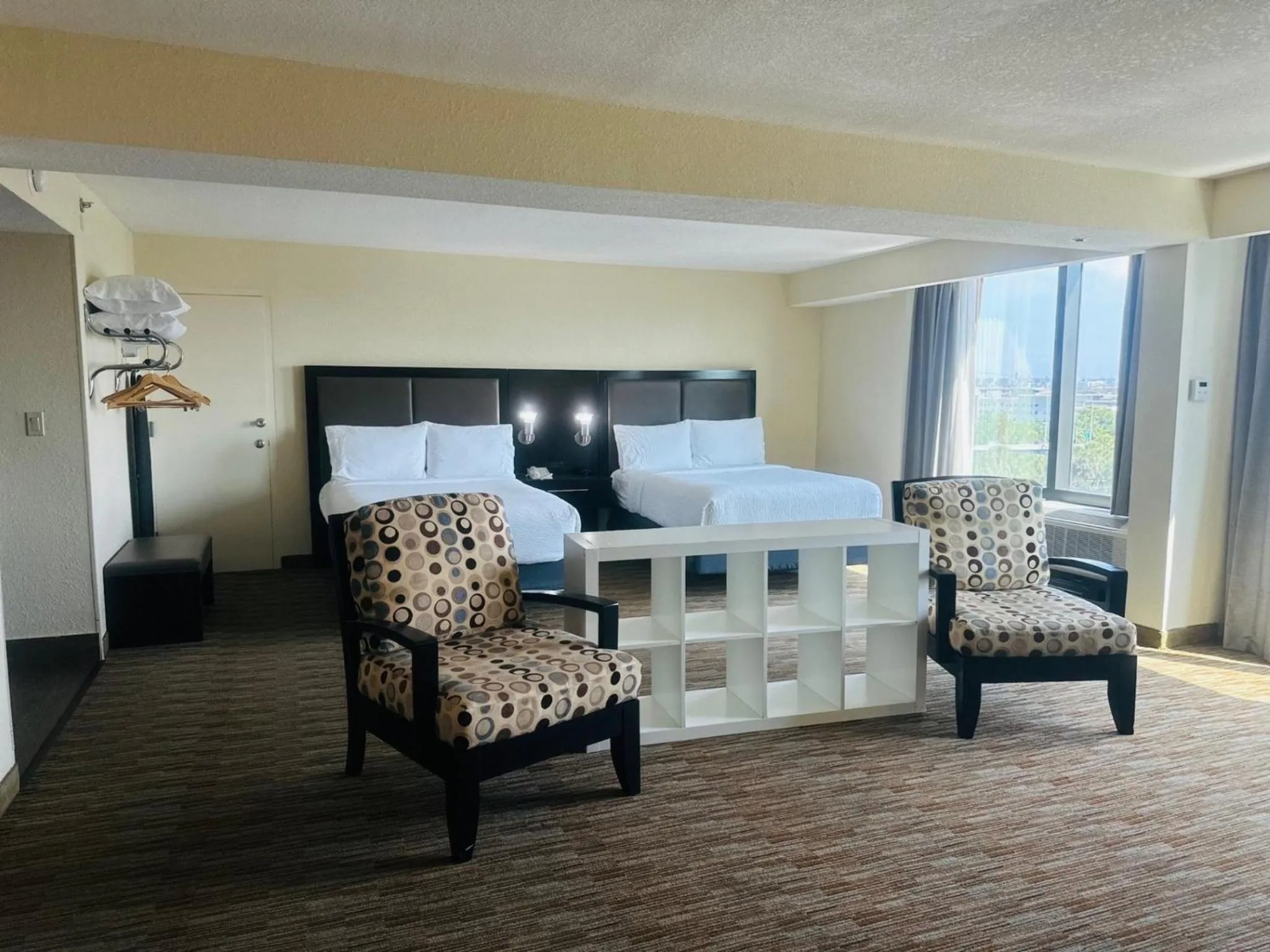 Photo of the whole room, Bed in Holiday Inn Miami International Airport by IHG