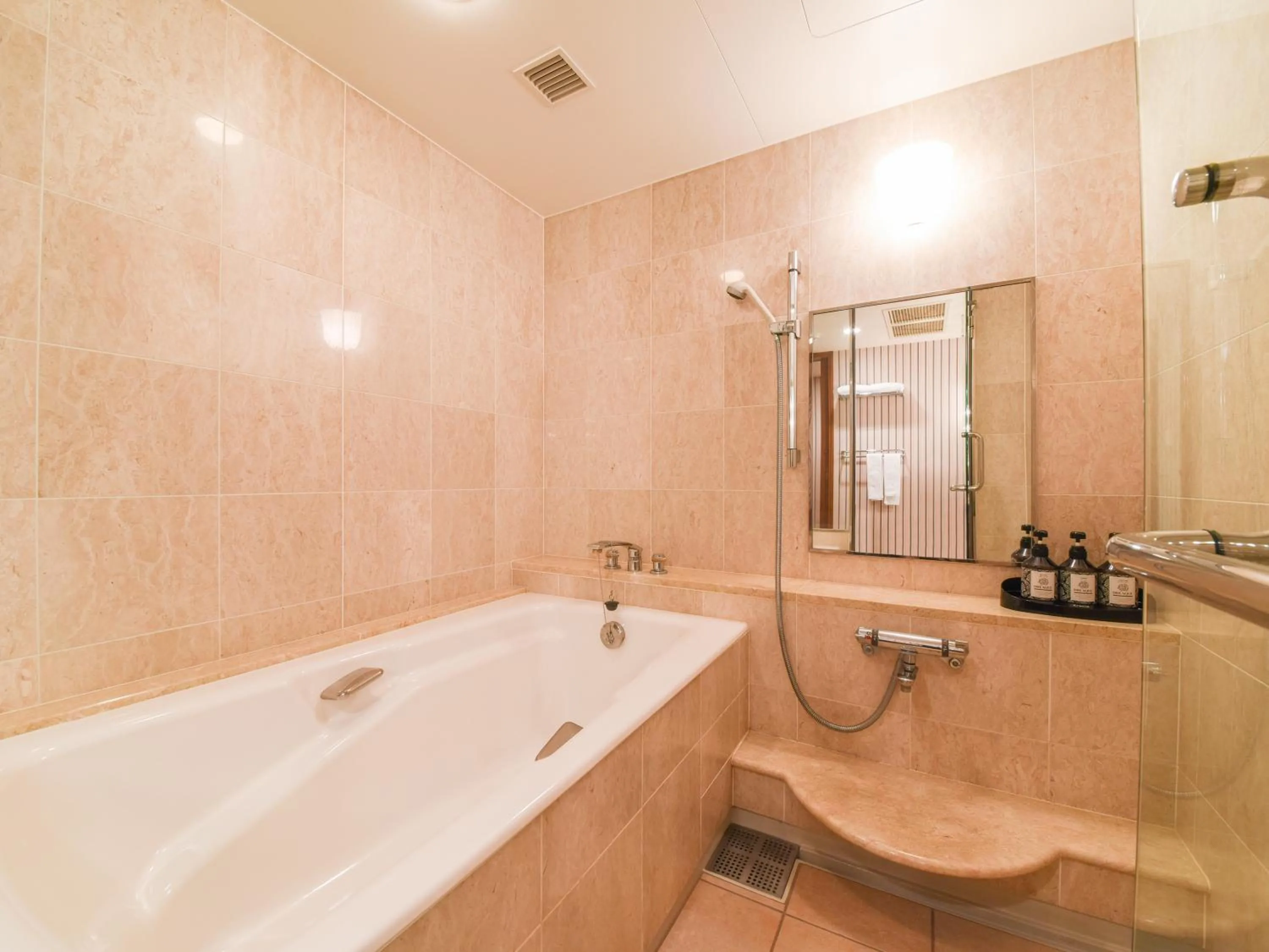 Photo of the whole room in Forest Inn Showakan (Okura Hotels & Resorts)