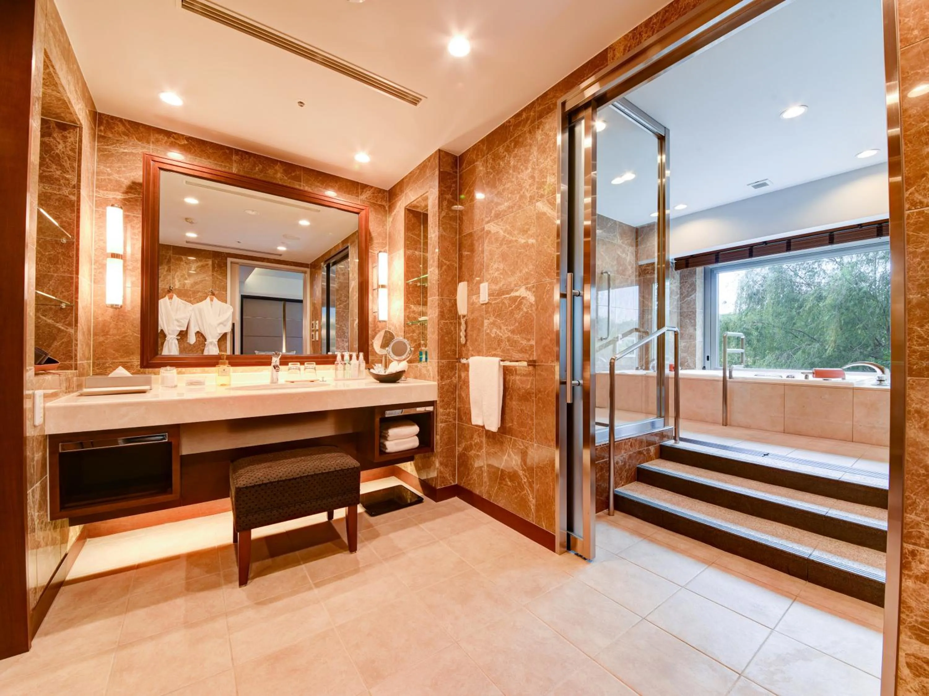 Bathroom in Forest Inn Showakan (Okura Hotels & Resorts)