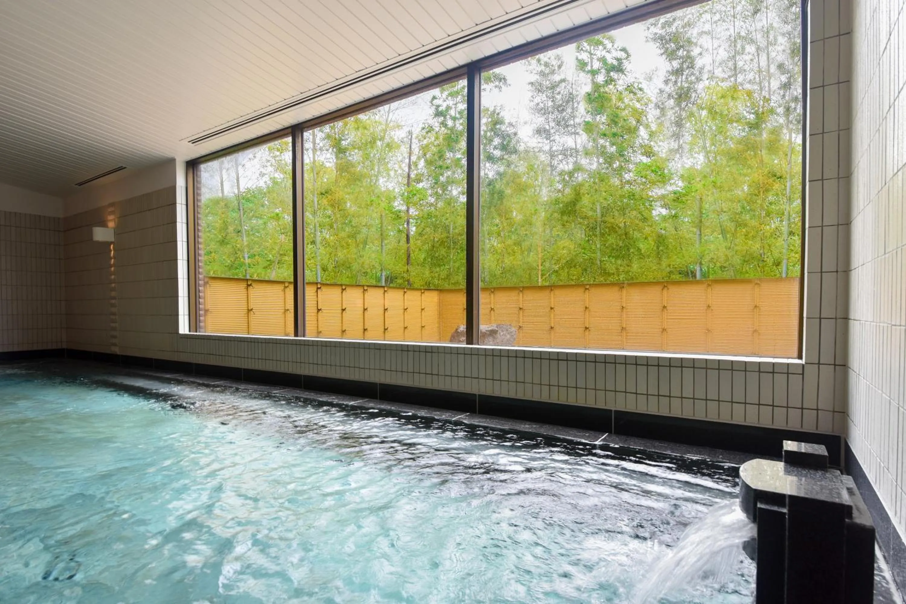 Hot Tub in Forest Inn Showakan (Okura Hotels & Resorts)