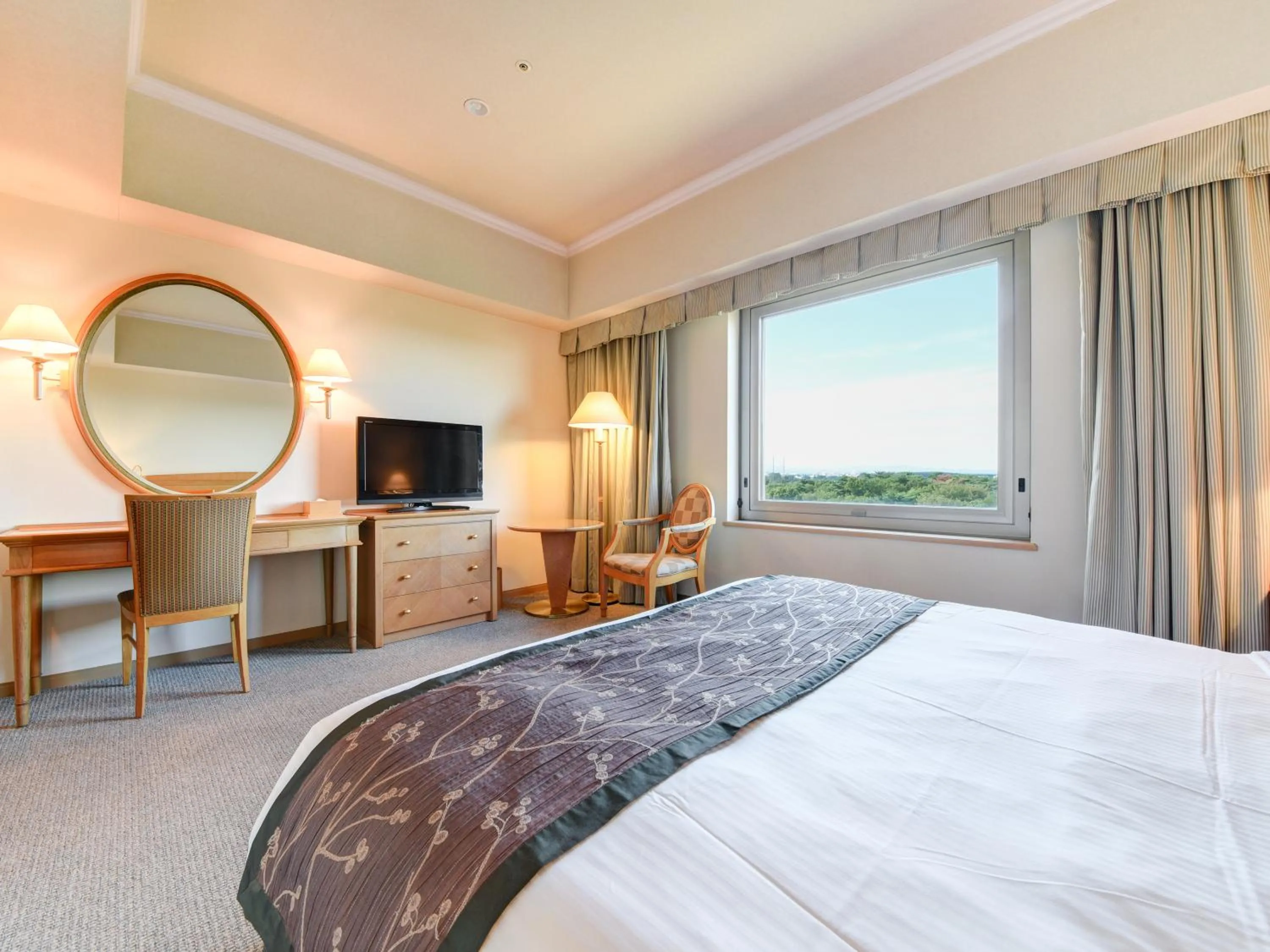 Bed in Forest Inn Showakan (Okura Hotels & Resorts)