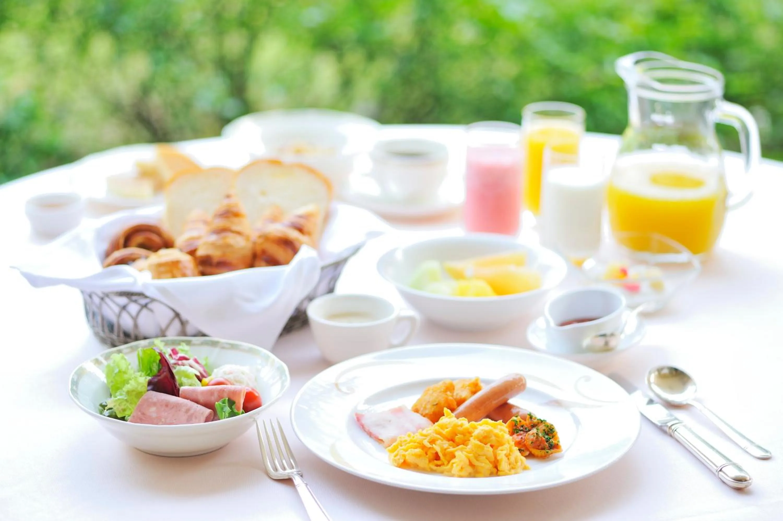 Food and drinks in Forest Inn Showakan (Okura Hotels & Resorts)