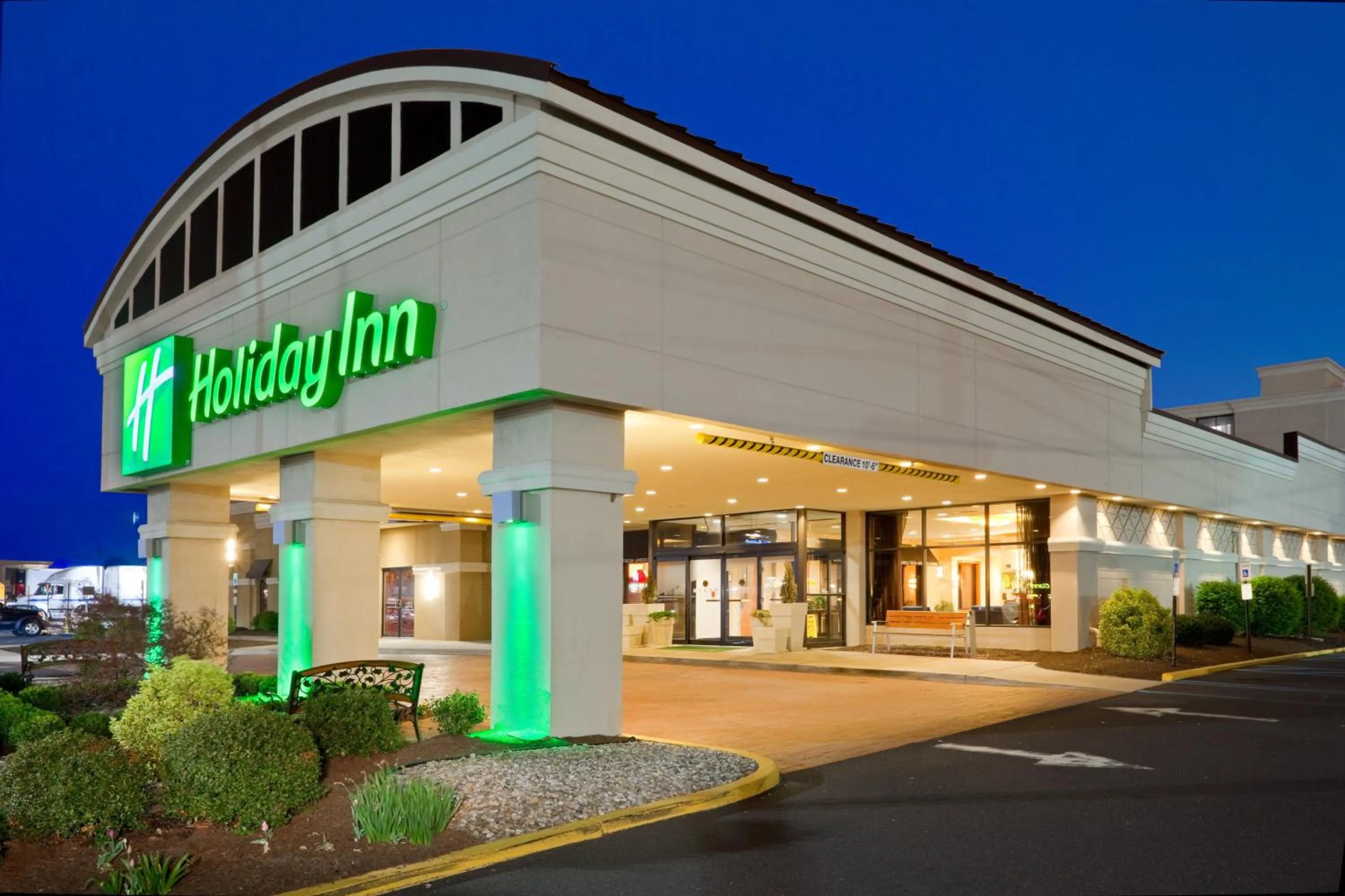 Property building in Holiday Inn South Plainfield-Piscataway by IHG