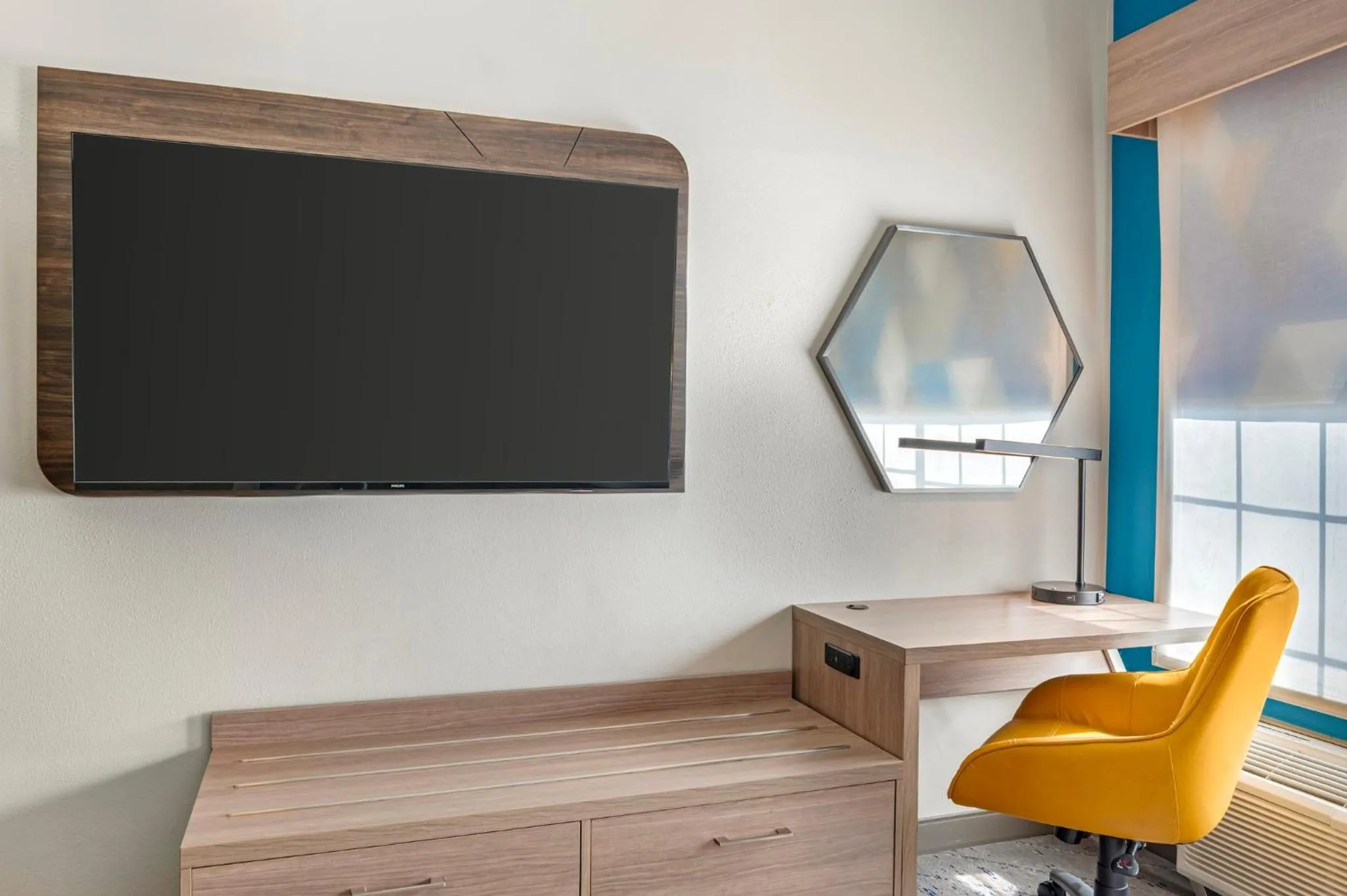 Photo of the whole room in Holiday Inn Express & Suites Indianapolis - East by IHG