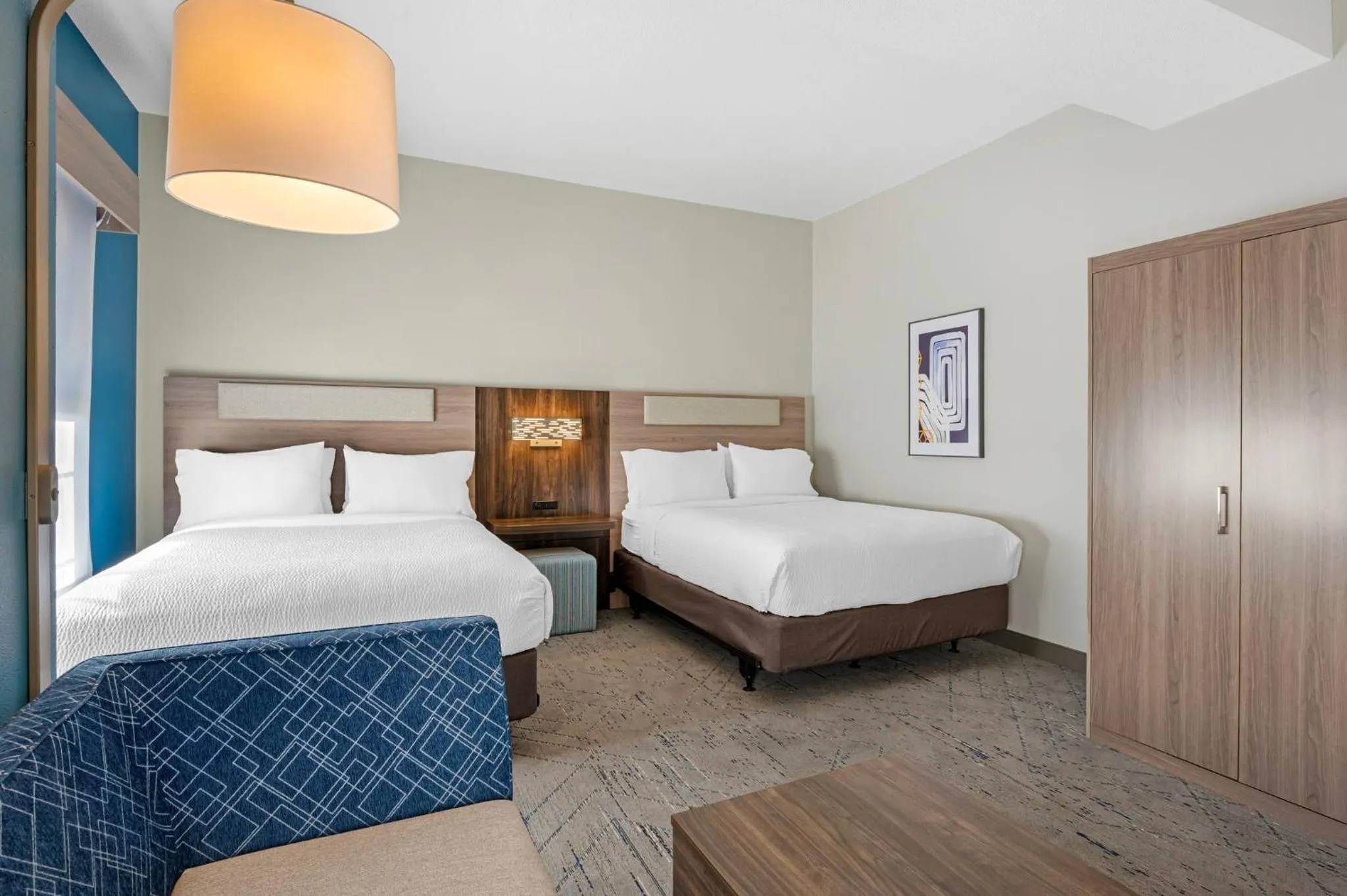 Photo of the whole room, Bed in Holiday Inn Express & Suites Indianapolis - East by IHG