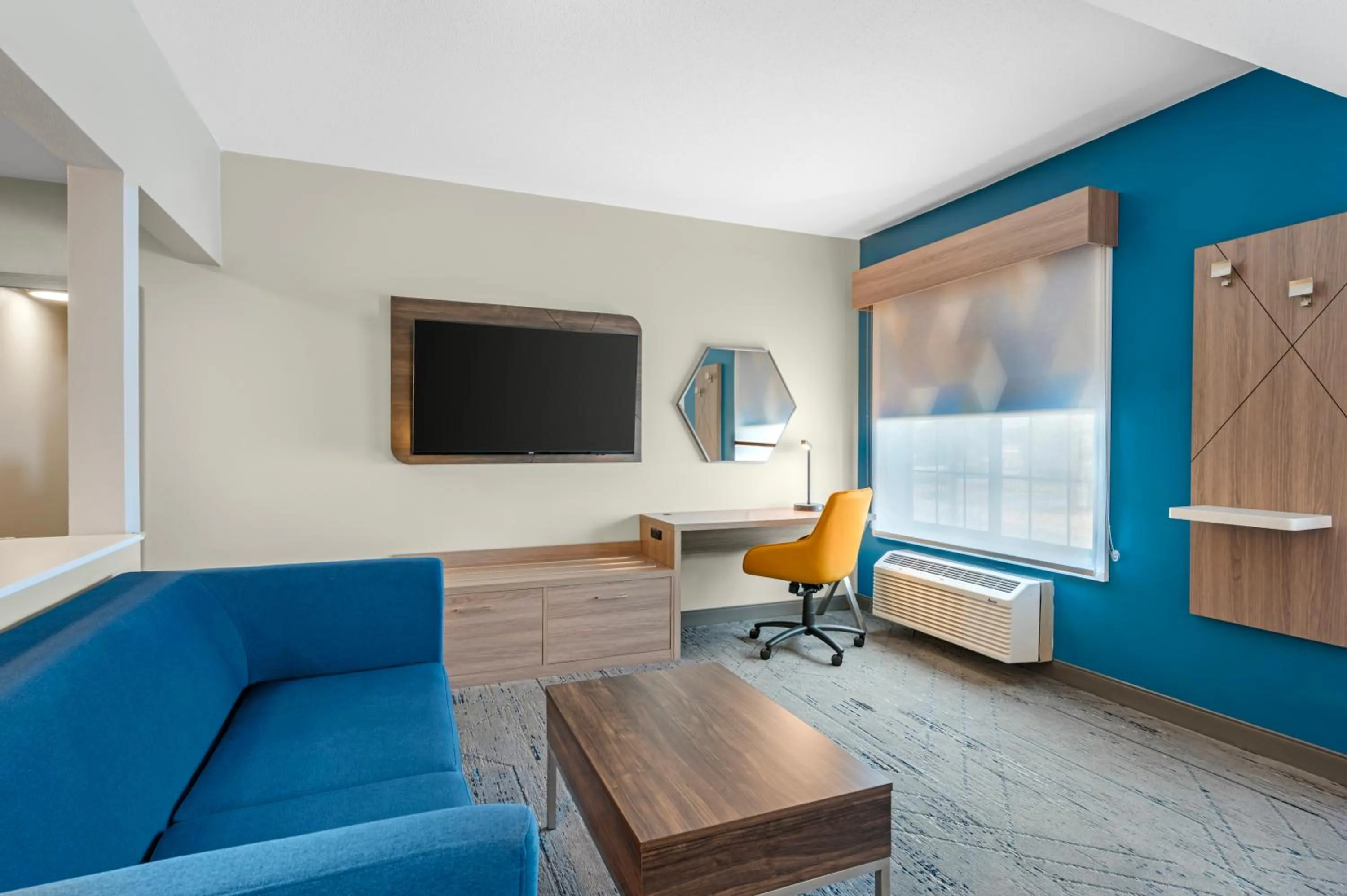 Holiday Inn Express & Suites Indianapolis - East by IHG