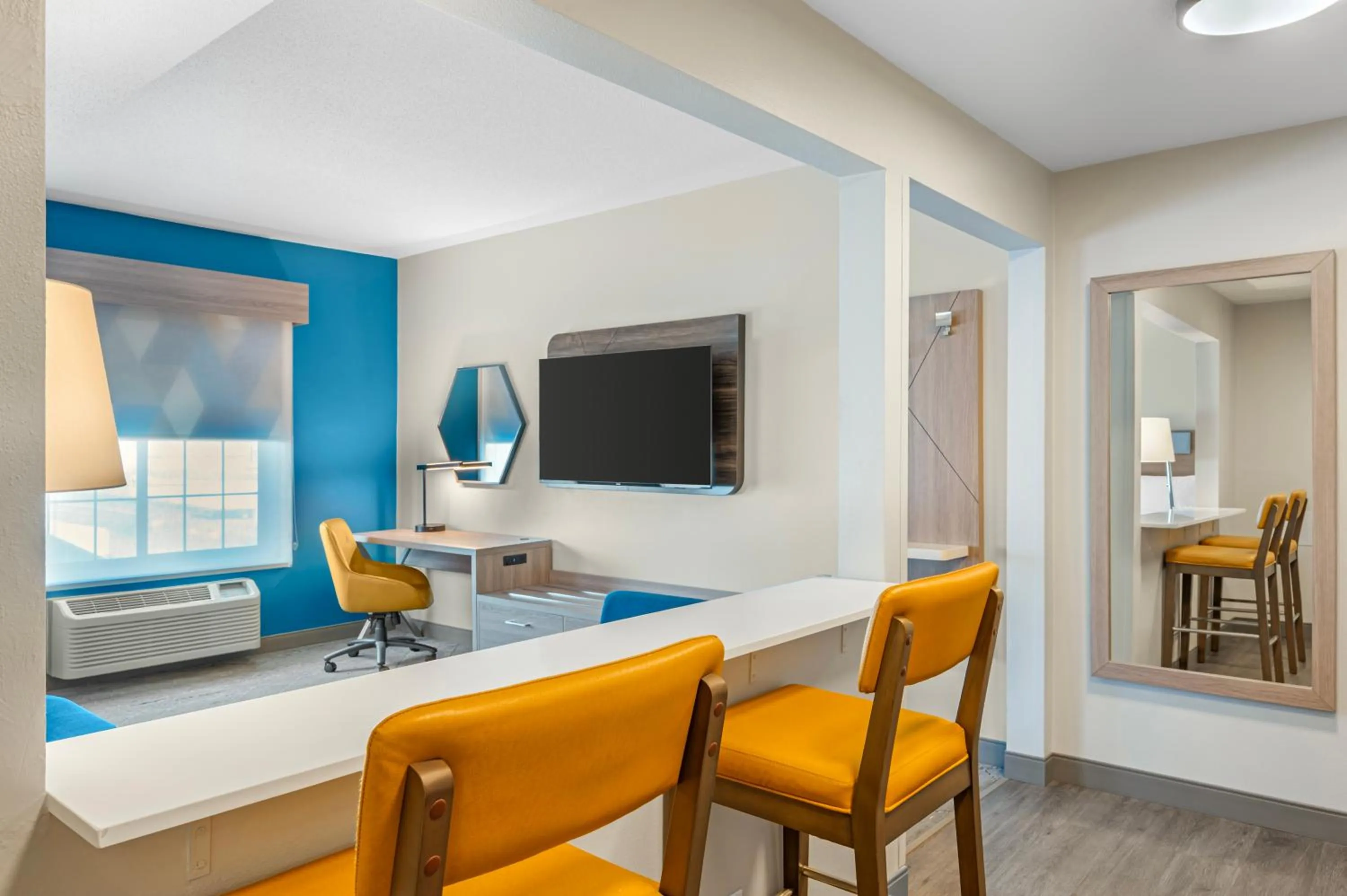 Holiday Inn Express & Suites Indianapolis - East by IHG