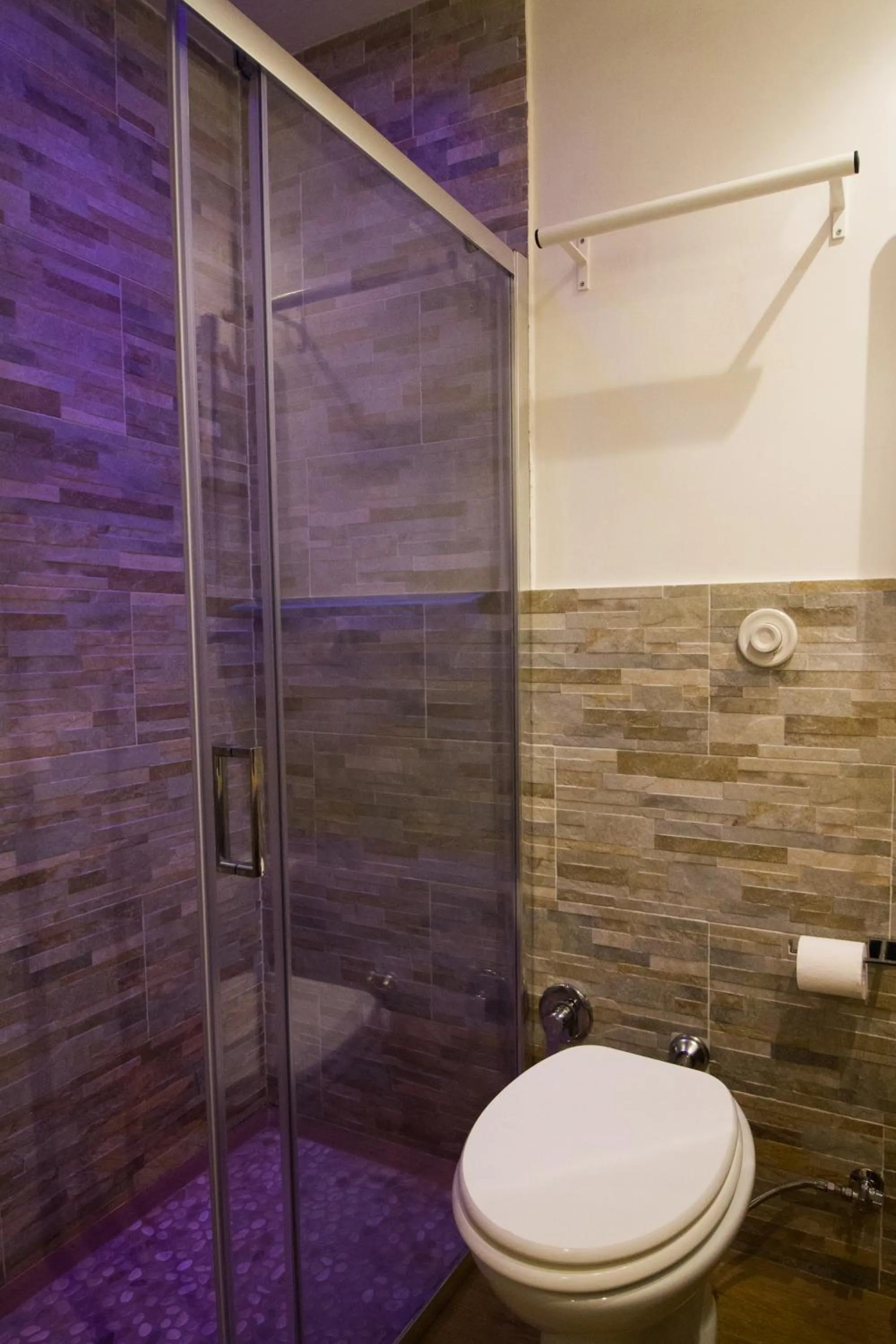 Bathroom in Art Atelier Accomodation Guest House