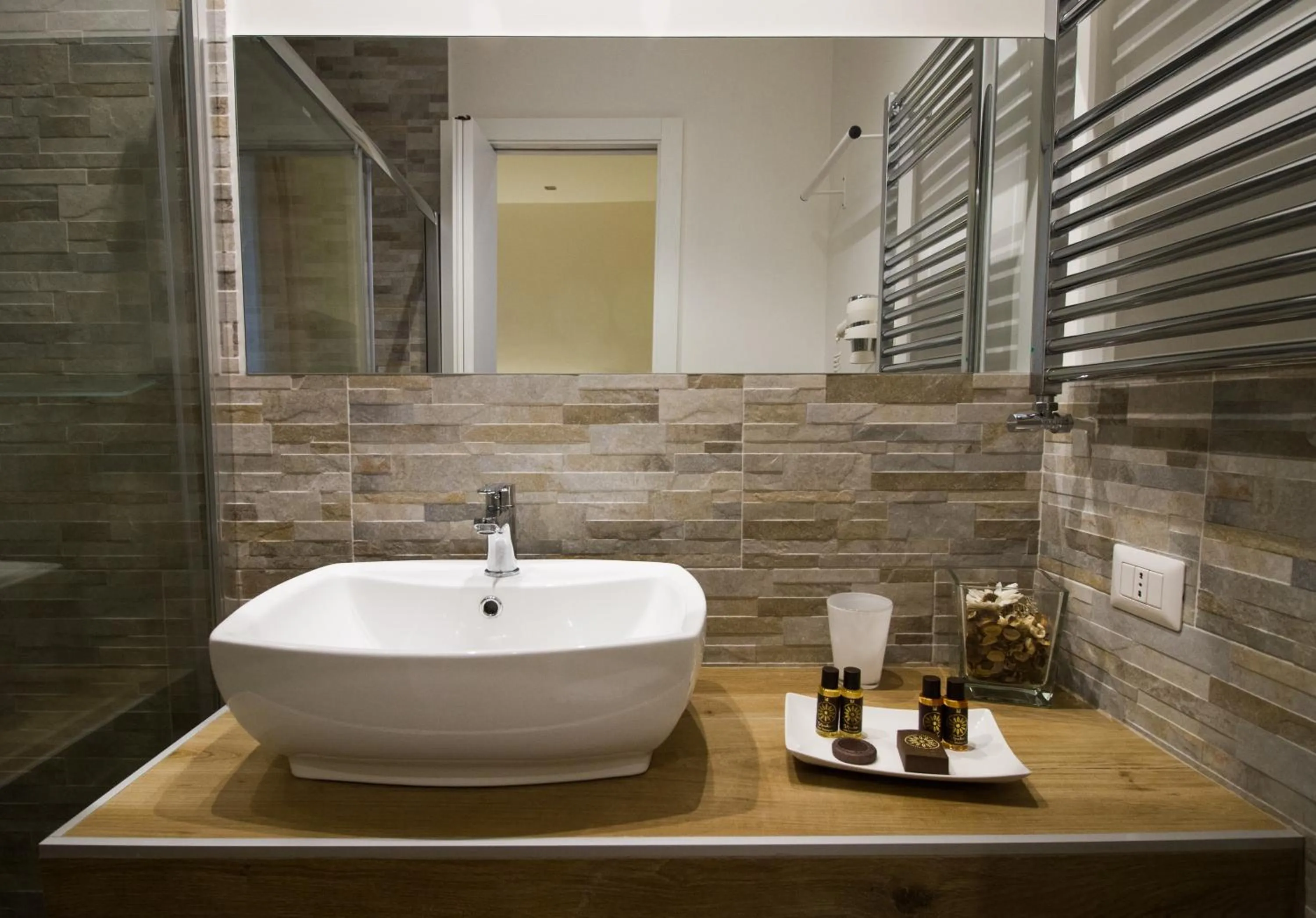 Bathroom in Art Atelier Accomodation Guest House