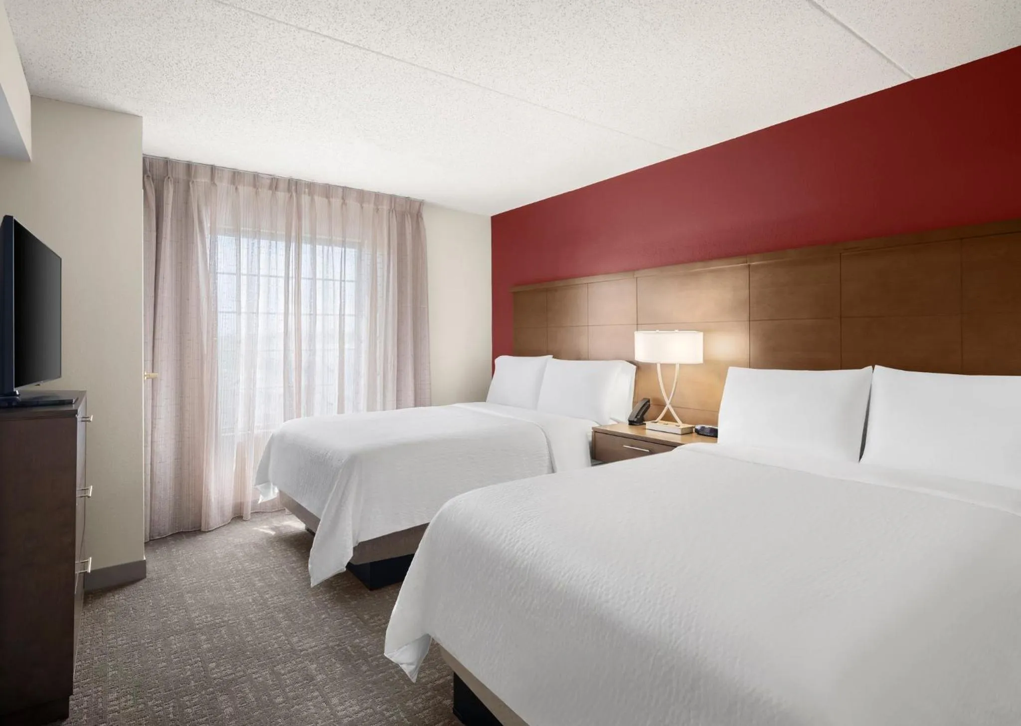 Photo of the whole room, Bed in Staybridge Suites Indianapolis-Airport by IHG