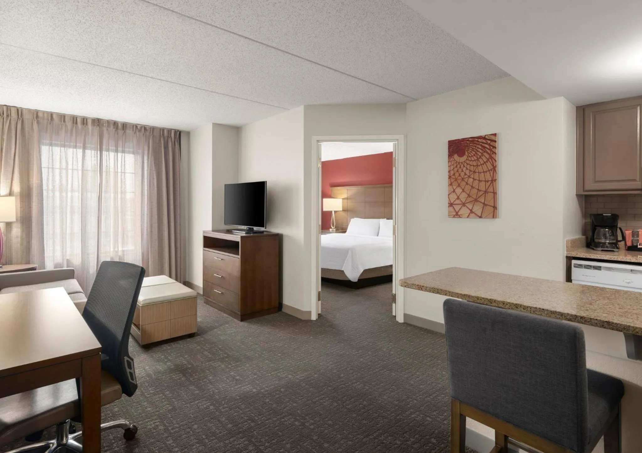 Photo of the whole room, Bed in Staybridge Suites Indianapolis-Airport by IHG