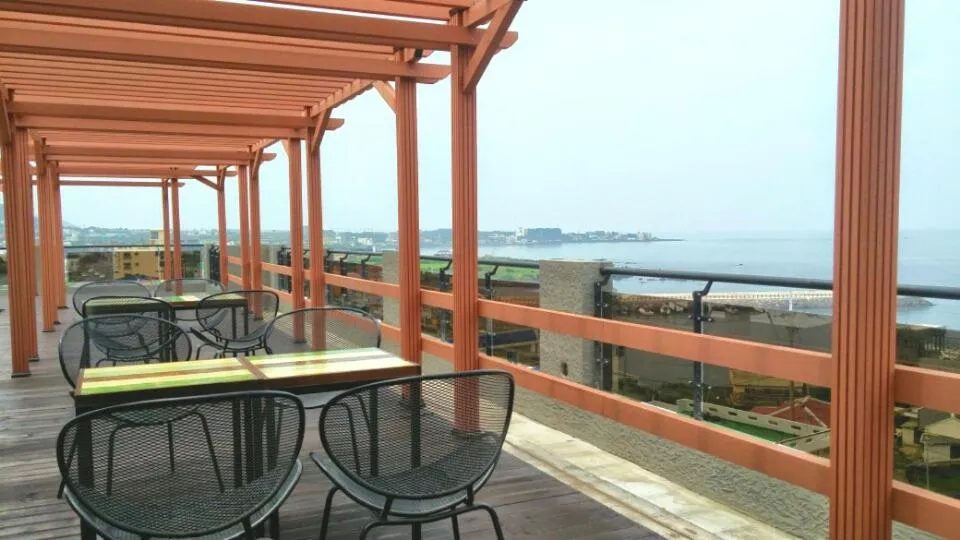 Lounge or bar in The Stay Century Hotel