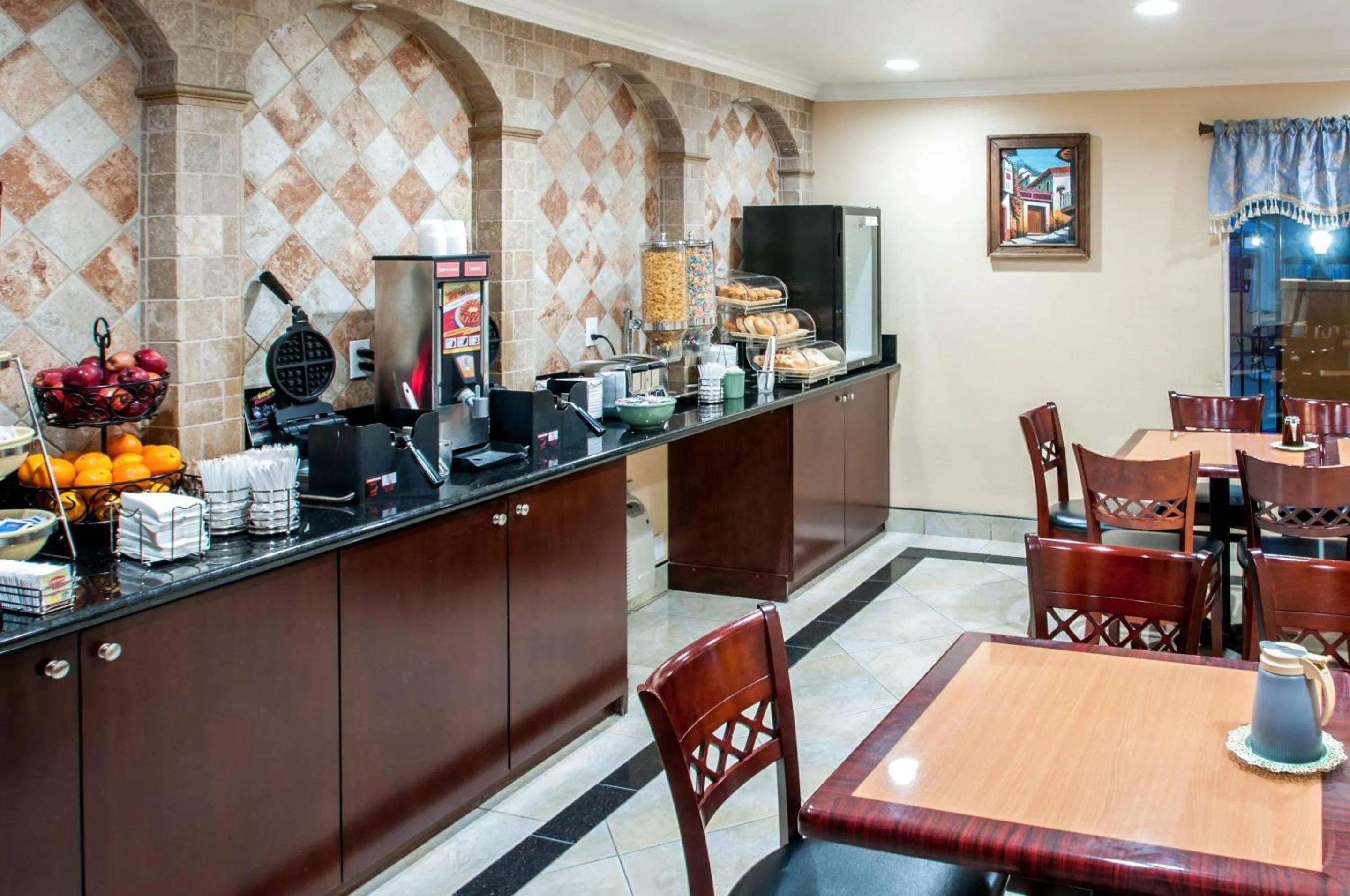 Breakfast in Rodeway Inn San Diego Near SDSU