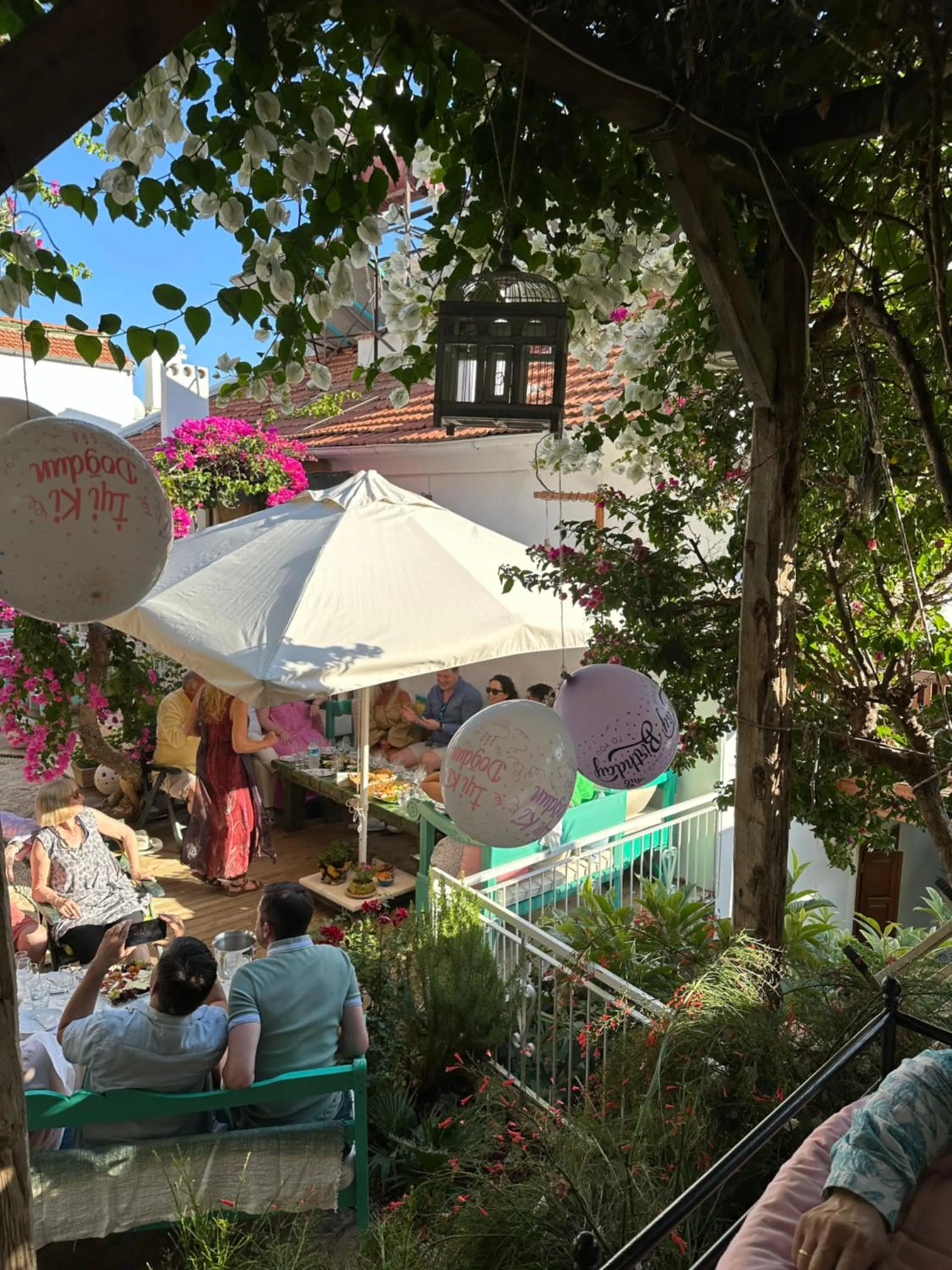 People in The White House Kalkan