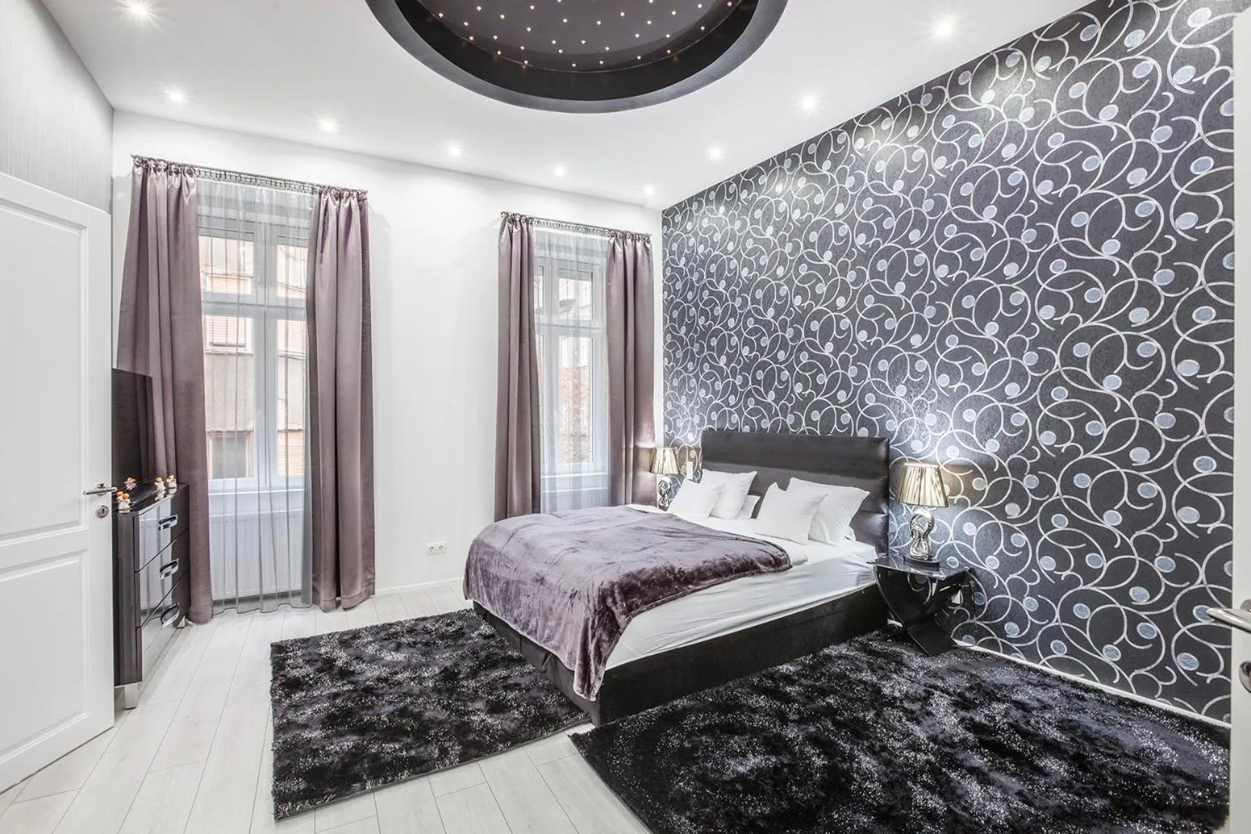 Opera Luxory Suite