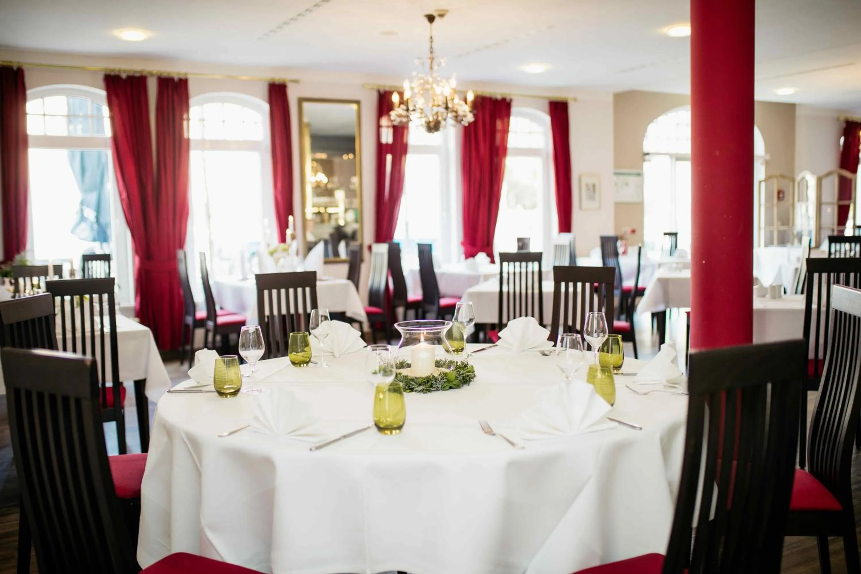 Restaurant/places to eat in Kulturhotel Fürst Pückler Park