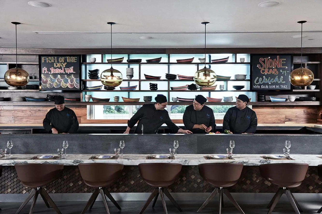 Lounge or bar in Mandarin Oriental, Miami