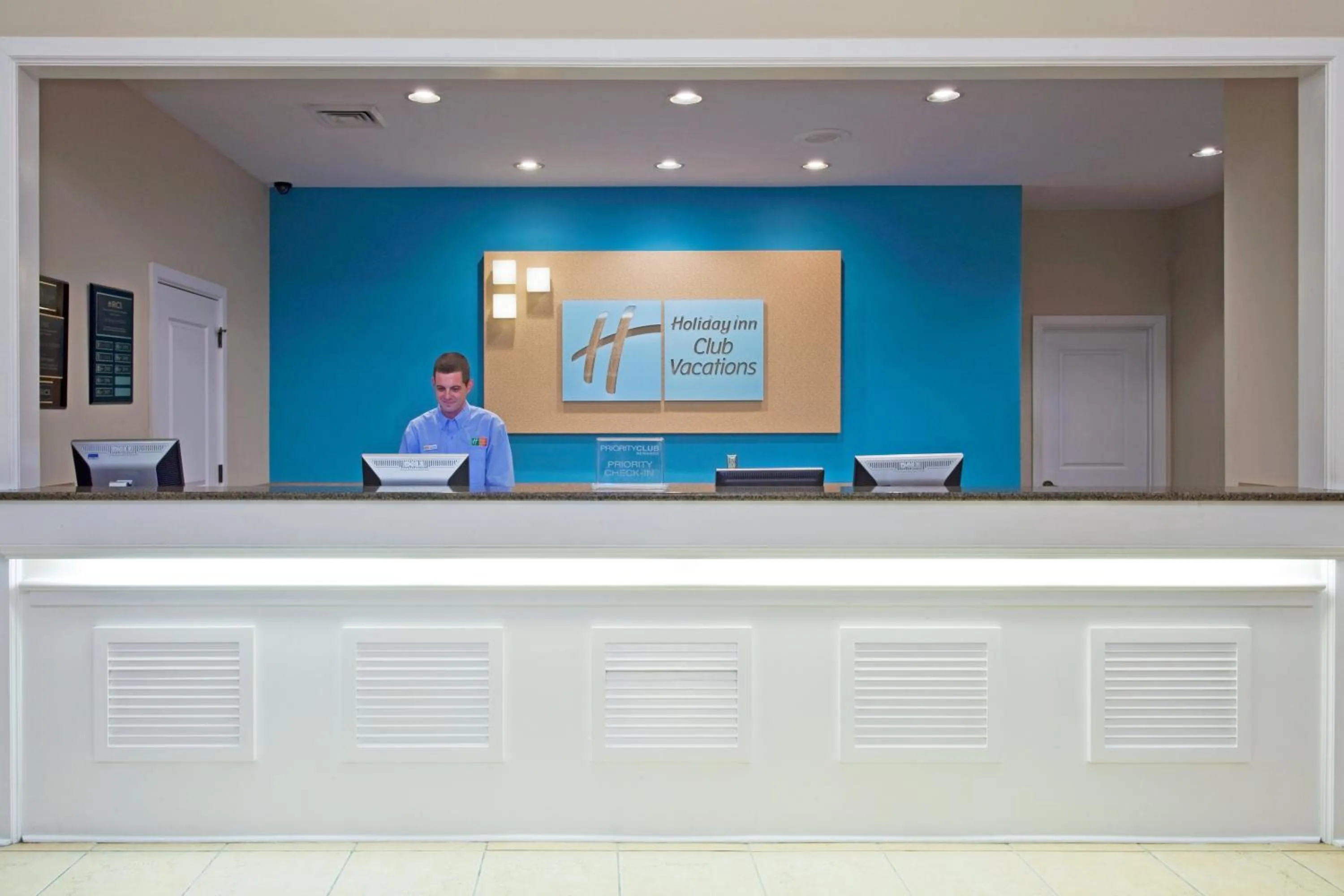 Property building in Holiday Inn Club Vacations South Beach Resort