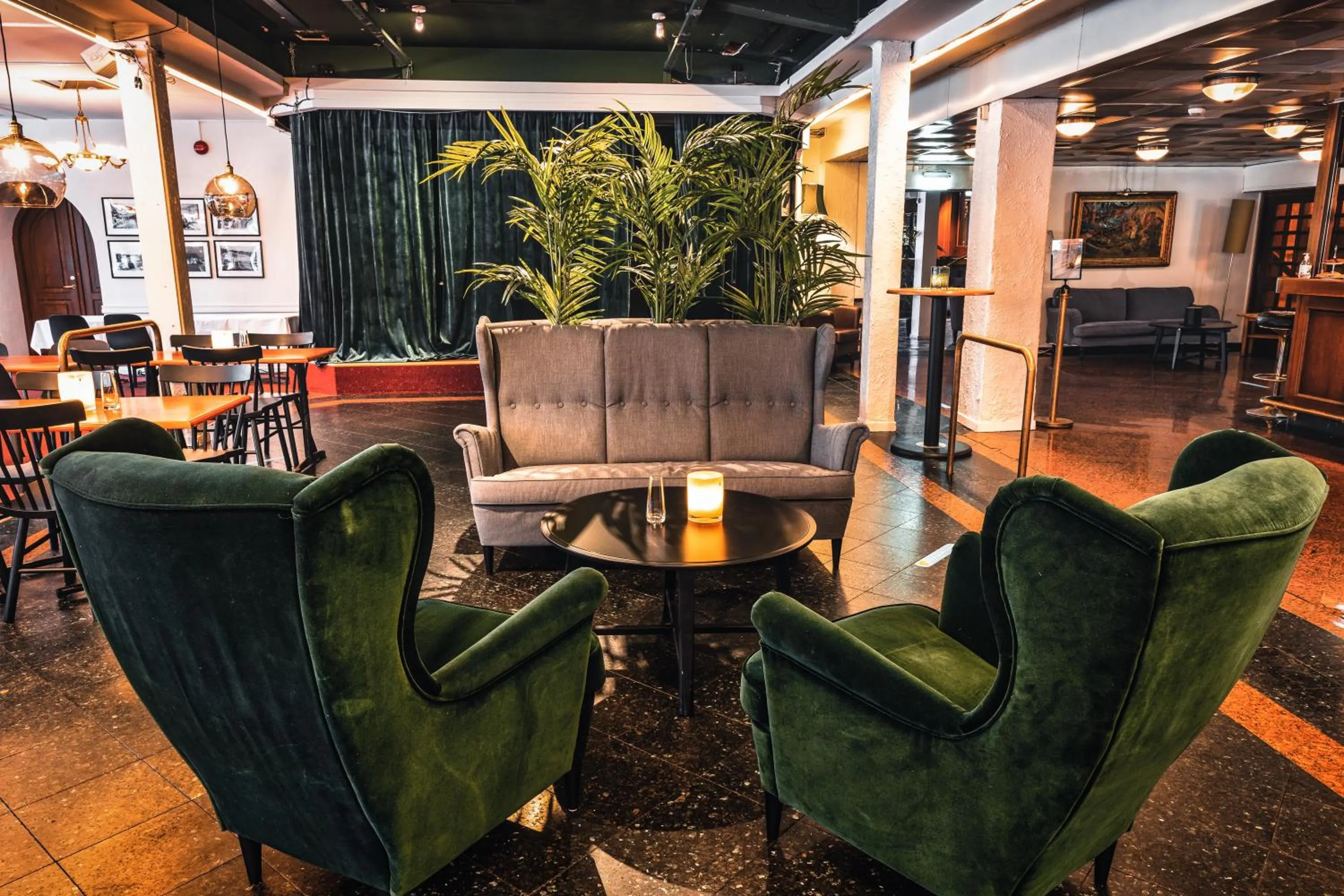 Restaurant/places to eat in Hotel Fars Hatt