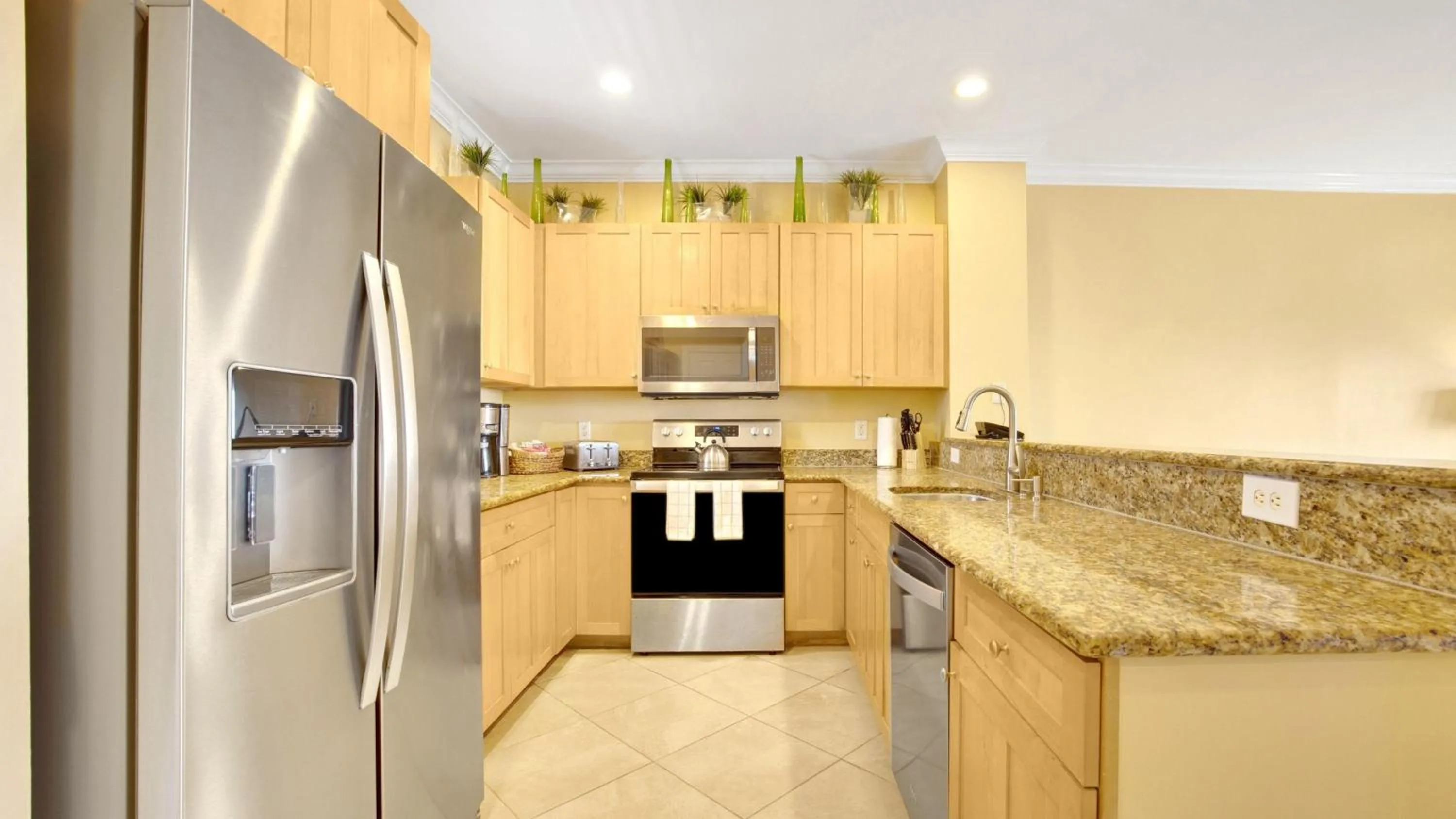 Kitchen or kitchenette in Tranquility Bay Resort