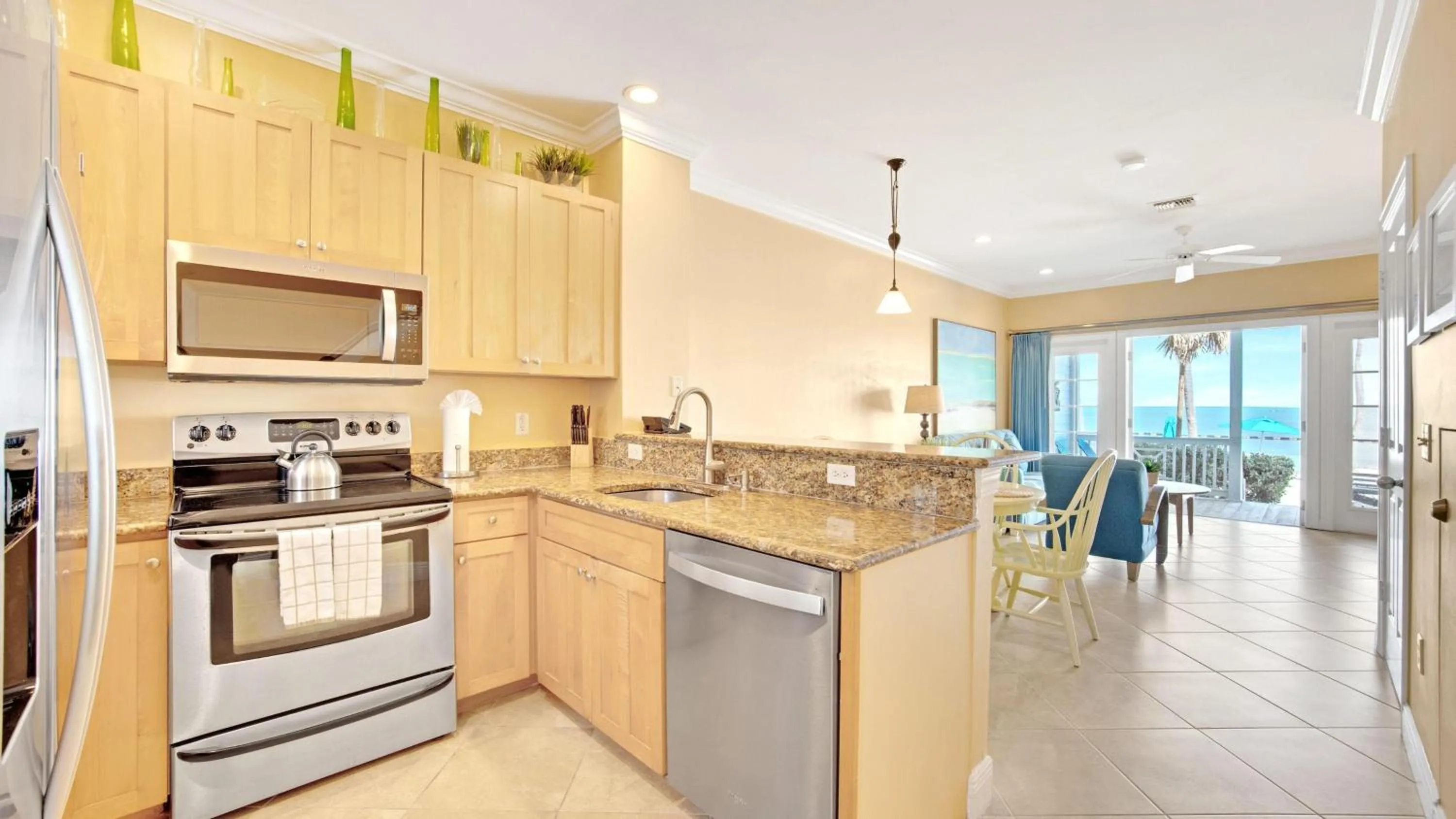 Kitchen or kitchenette in Tranquility Bay Resort