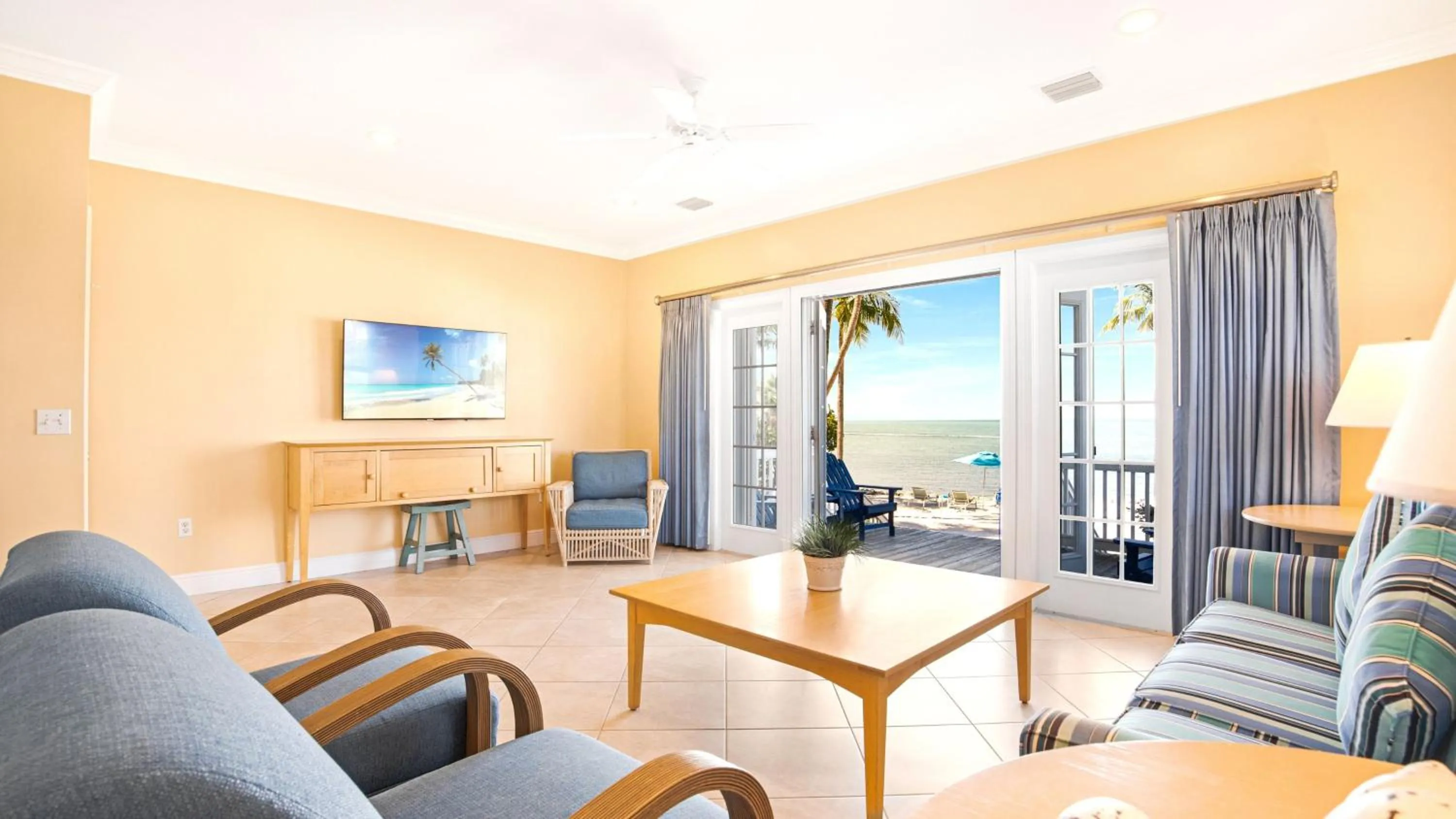 Living room in Tranquility Bay Resort