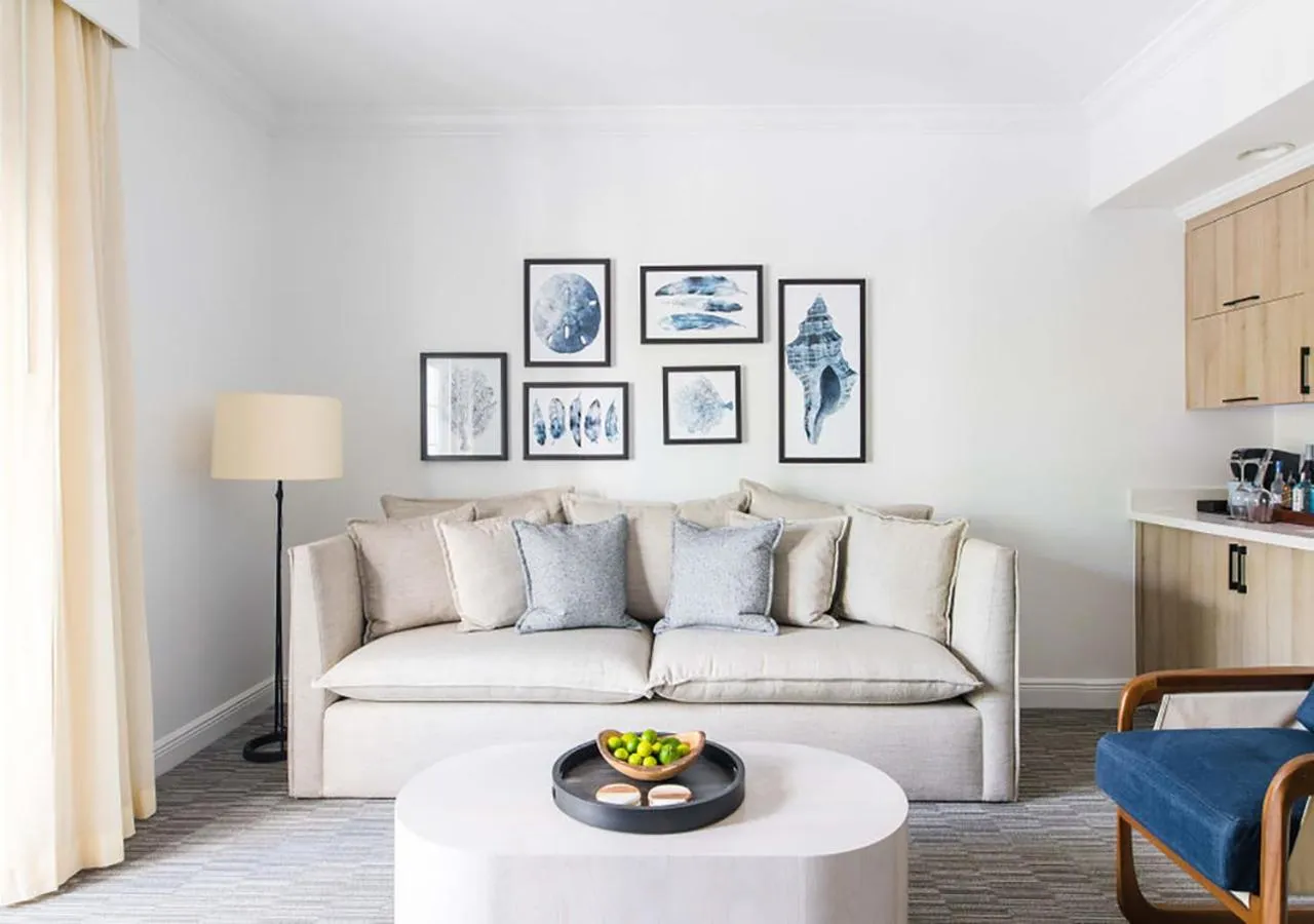 Living room in Parrot Key Hotel & Villas