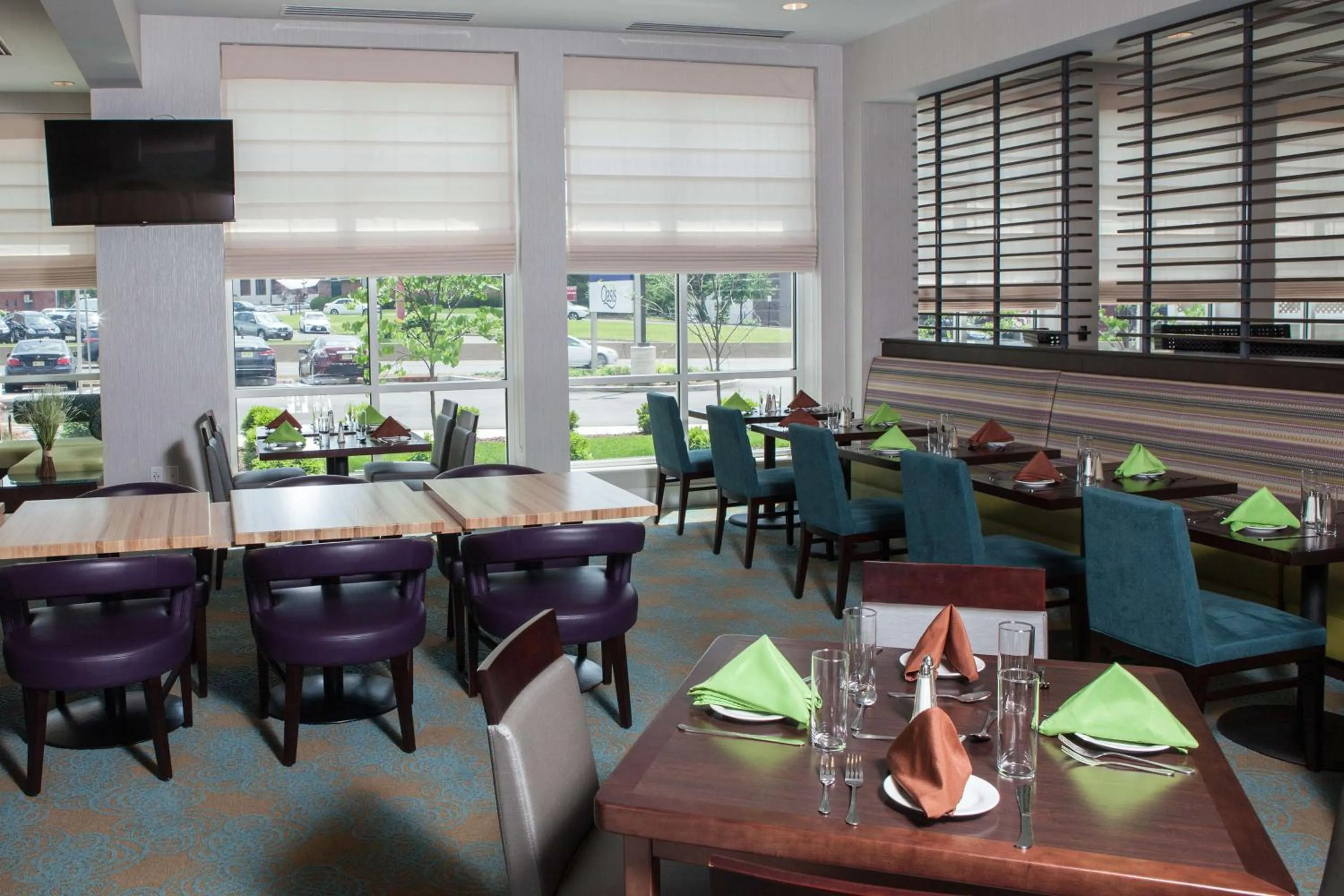 Restaurant/places to eat in Hilton Garden Inn Springfield