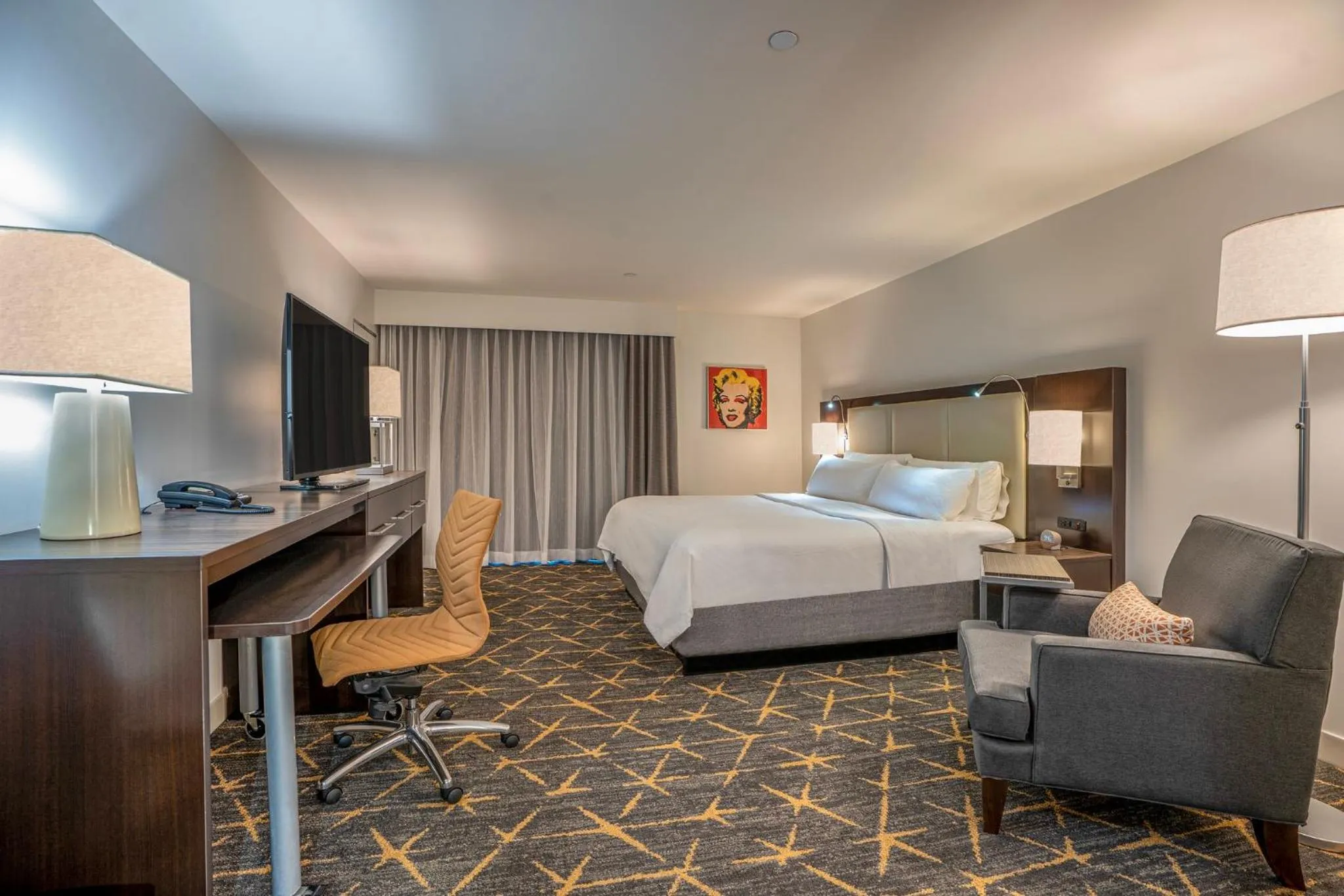 Photo of the whole room, Bed in Holiday Inn New Orleans-Downtown Superdome by IHG