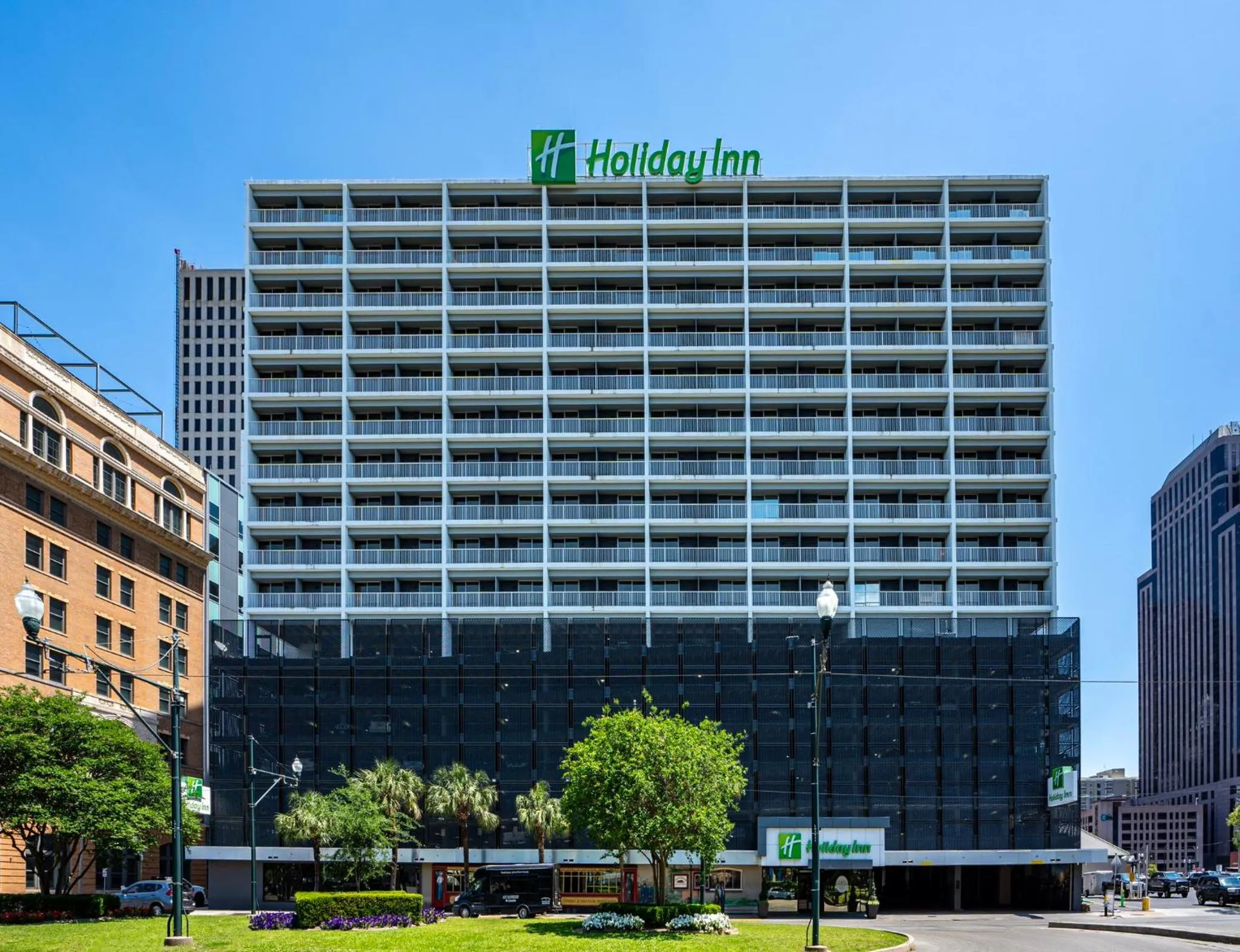 Property building in Holiday Inn New Orleans-Downtown Superdome by IHG