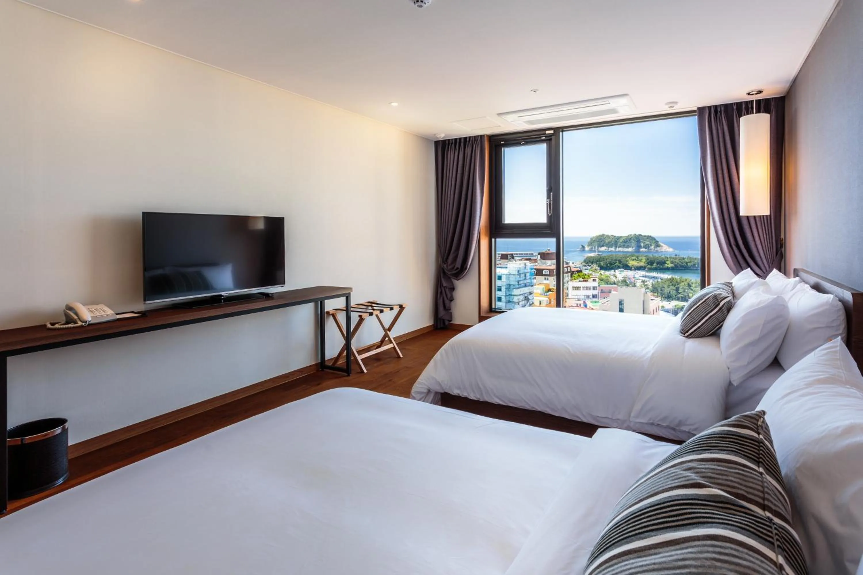 Bedroom in Hotel Alegria Seogwipo