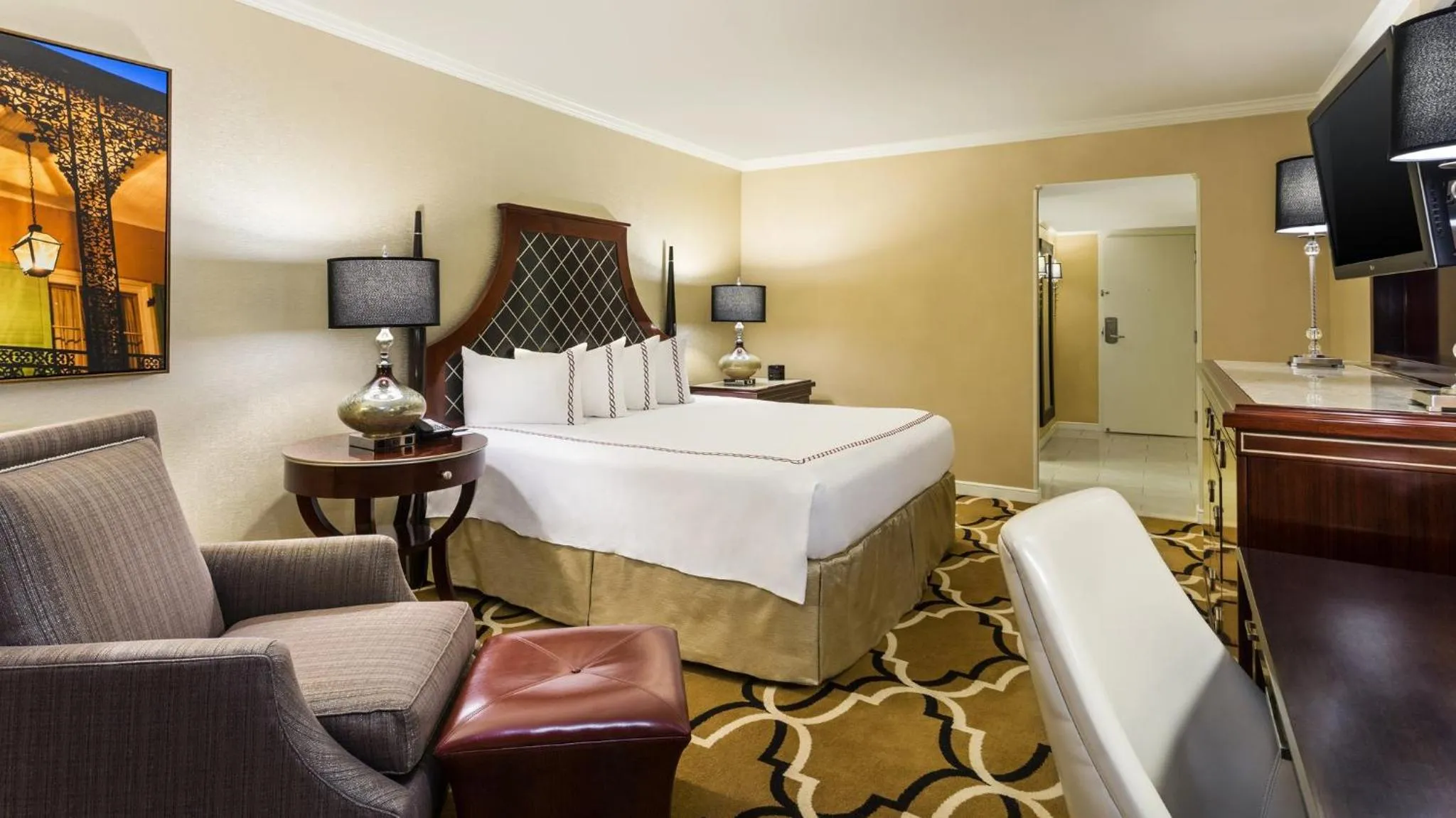 Photo of the whole room, Bed in InterContinental New Orleans by IHG