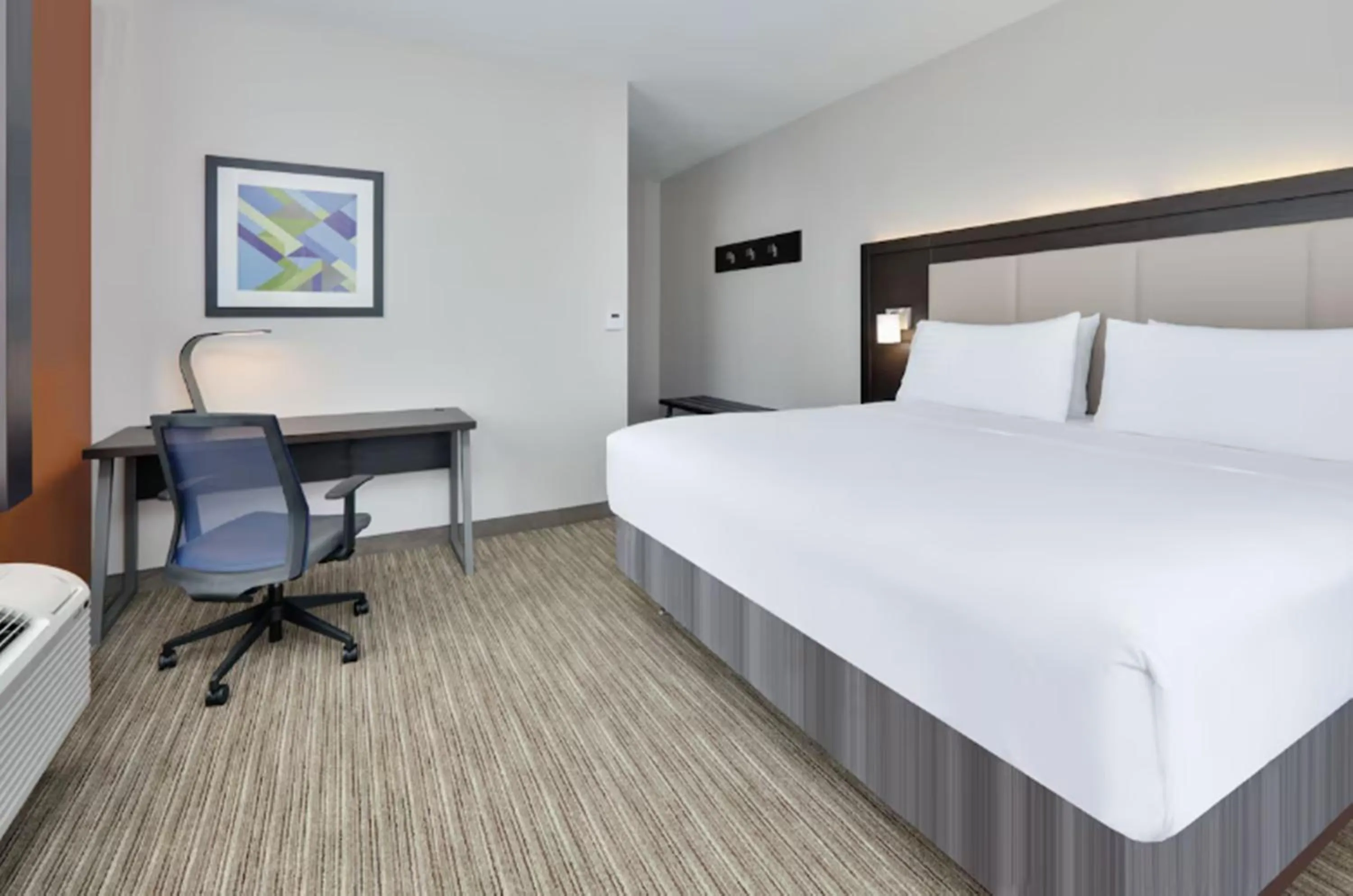 Bedroom, Bed in Holiday Inn Express & Suites Dallas - Duncanville by IHG