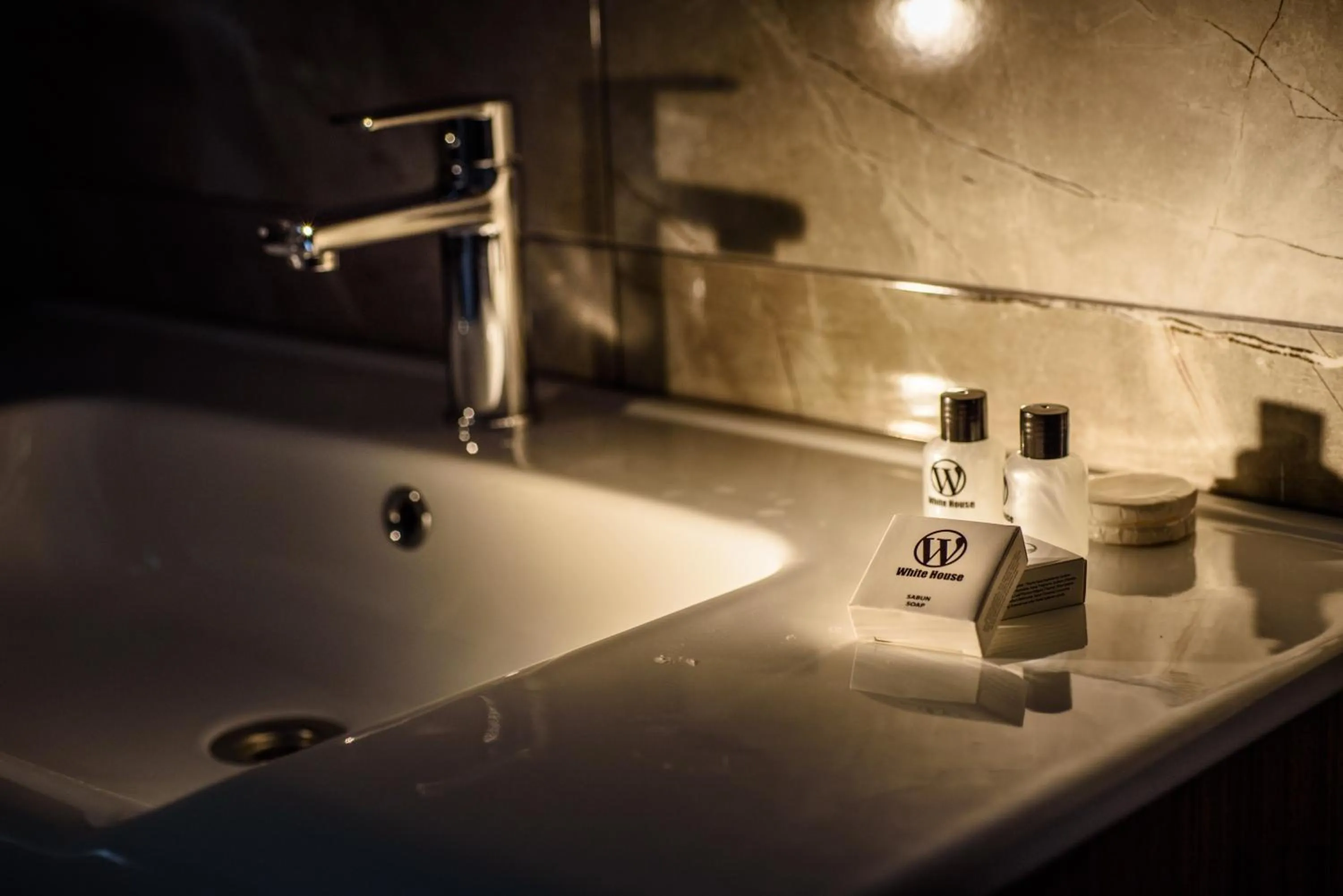 Bathroom in White House Hotel
