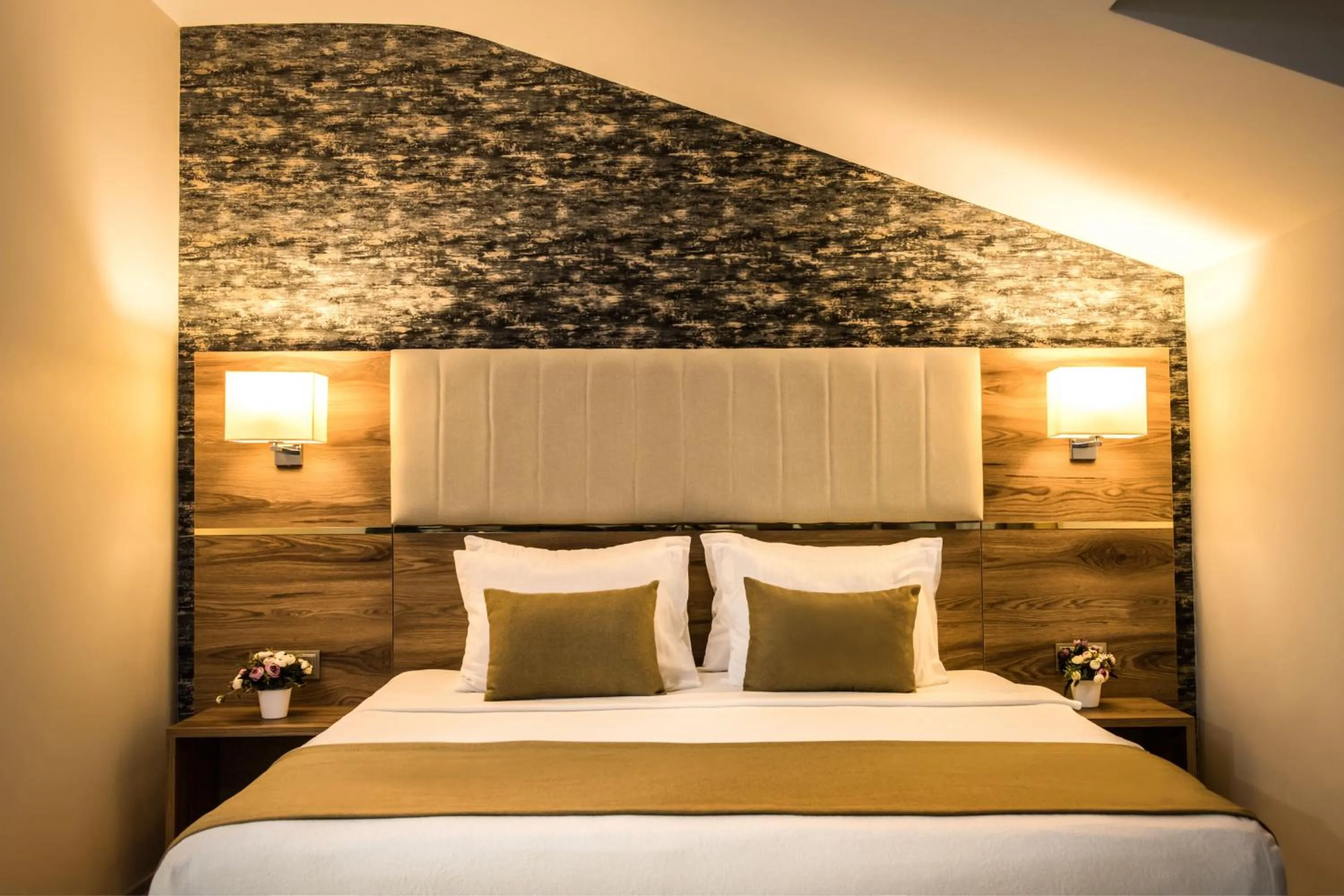 Bedroom, Bed in White House Hotel