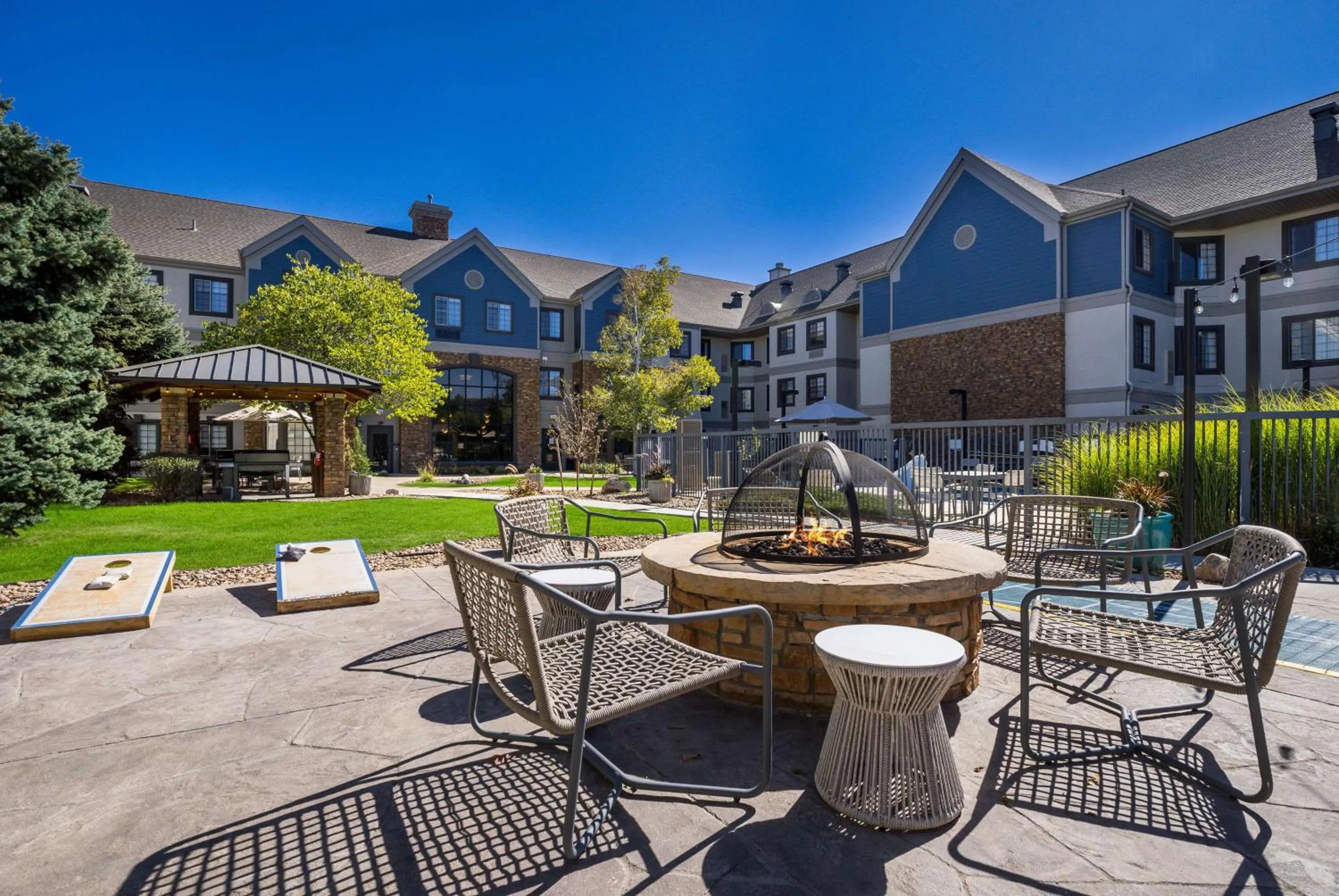 Property building in Sonesta ES Suites Denver South Park Meadows