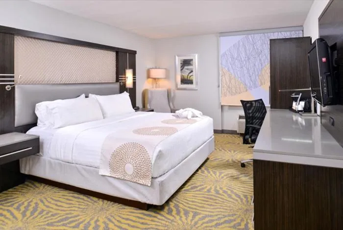 Bedroom, Bed in Holiday Inn Dallas-Richardson by IHG