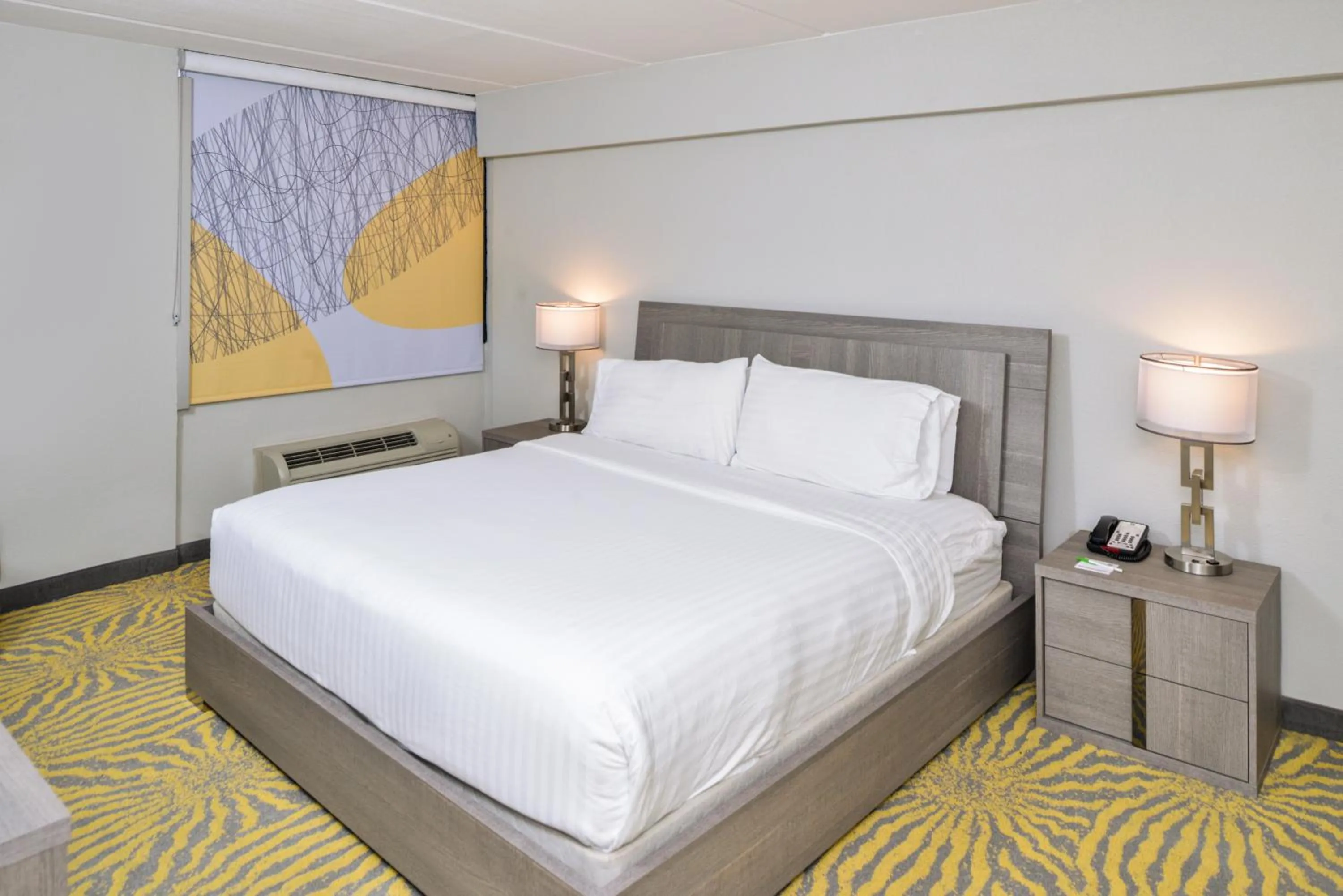 Photo of the whole room, Bed in Holiday Inn Dallas-Richardson by IHG
